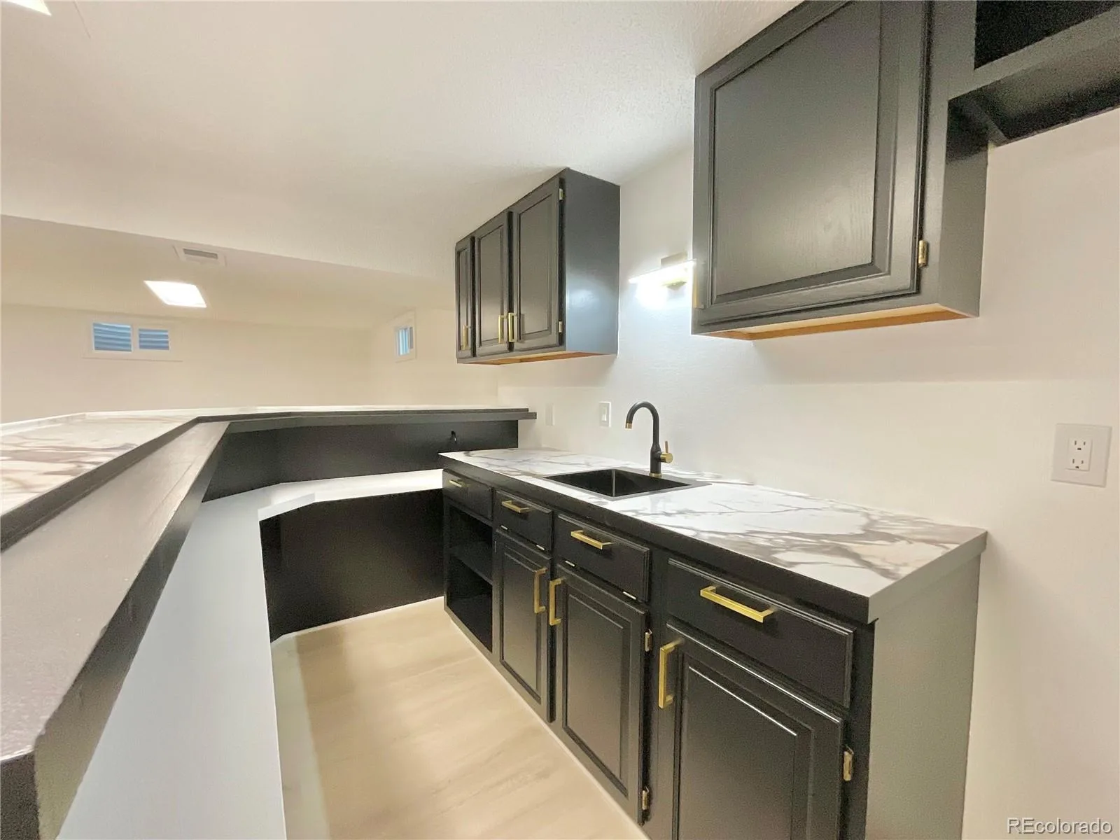 1455 S Hoyt Street Lakewood CO 80232 | MLS #REC7719355 08282026000444 1600 36