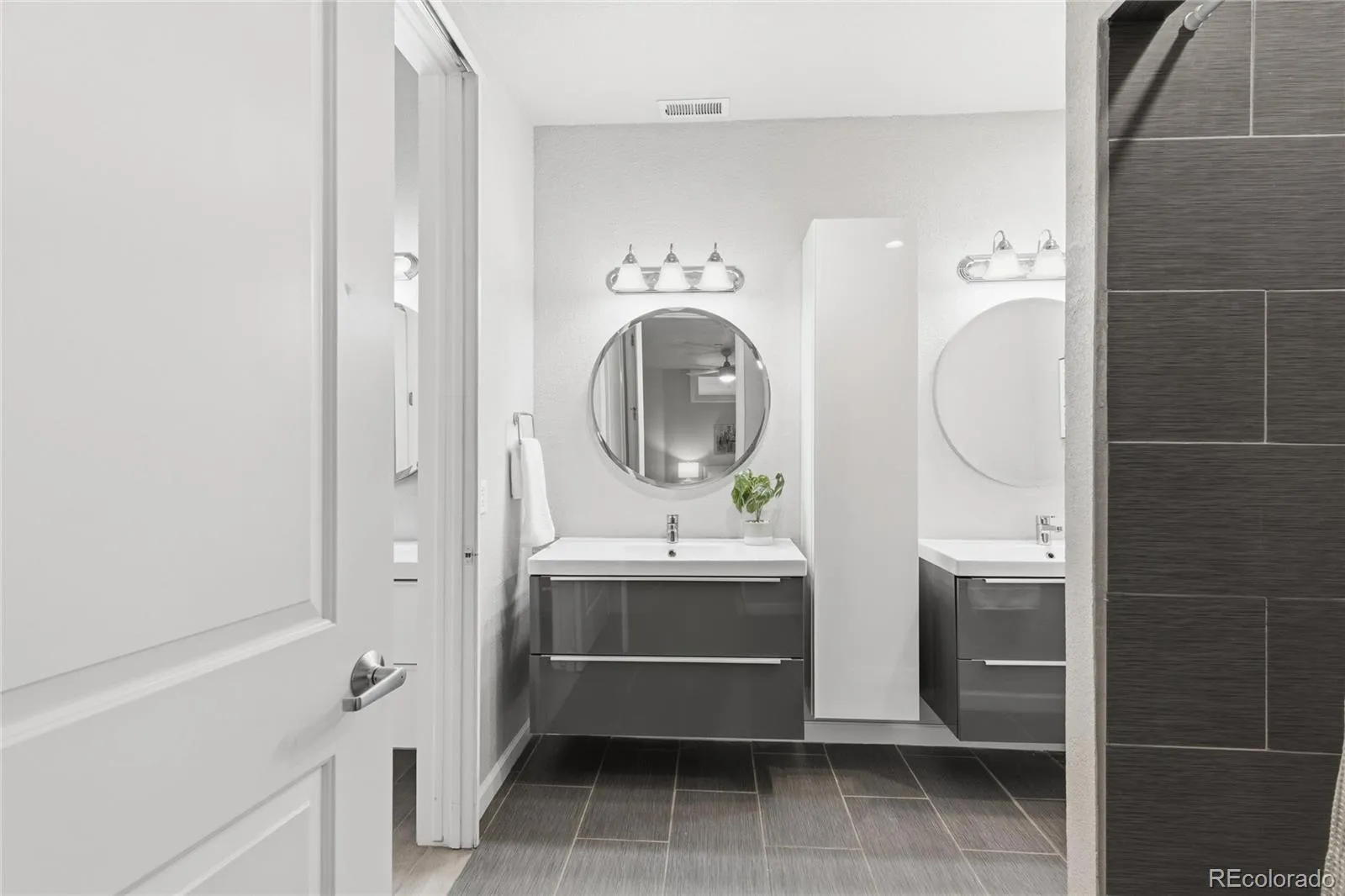 04212026183435 1600 18