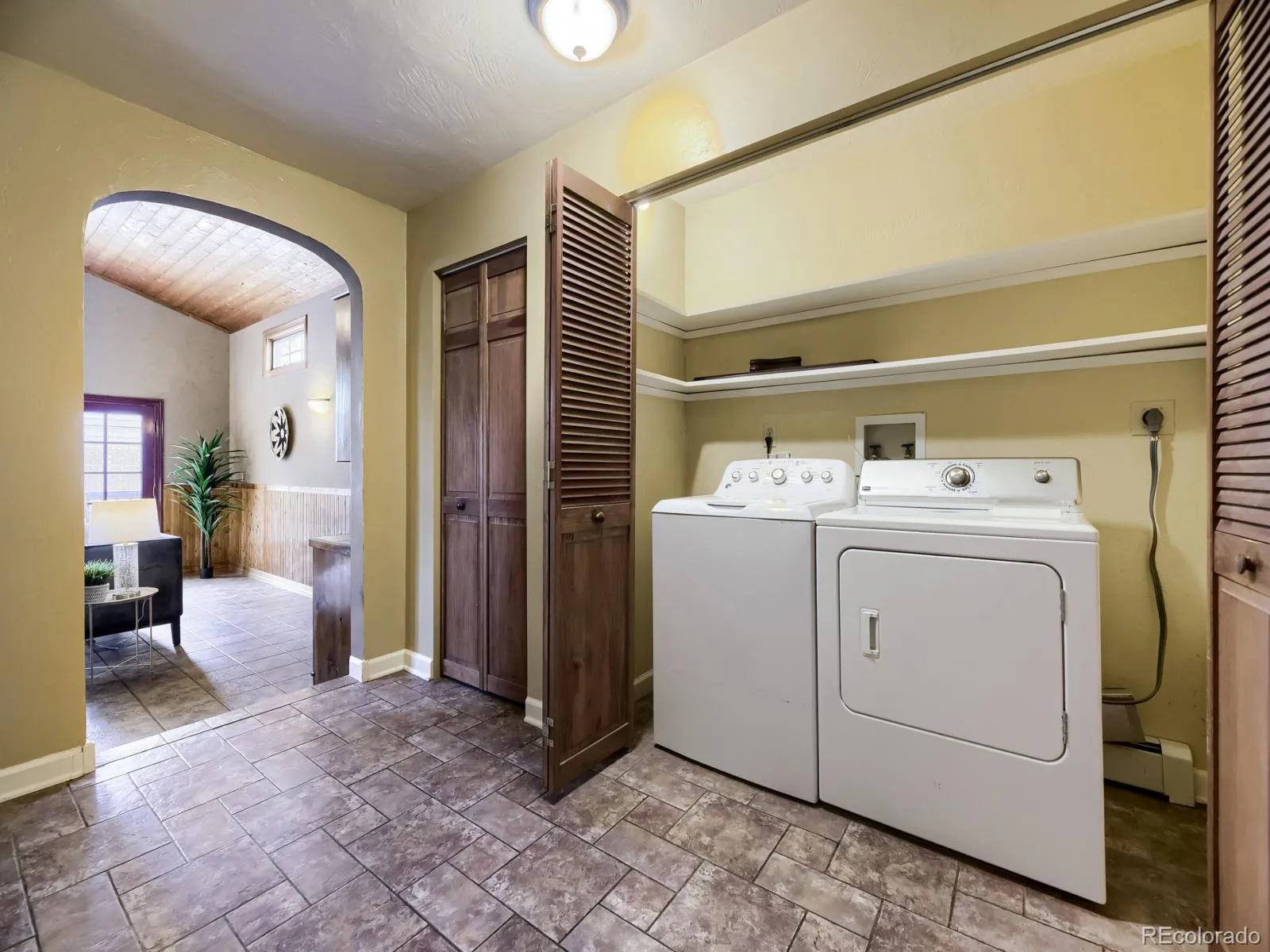 2860 S Ogden Street Englewood CO 80113 MLS #REC7720662 05092026022347 1600 15