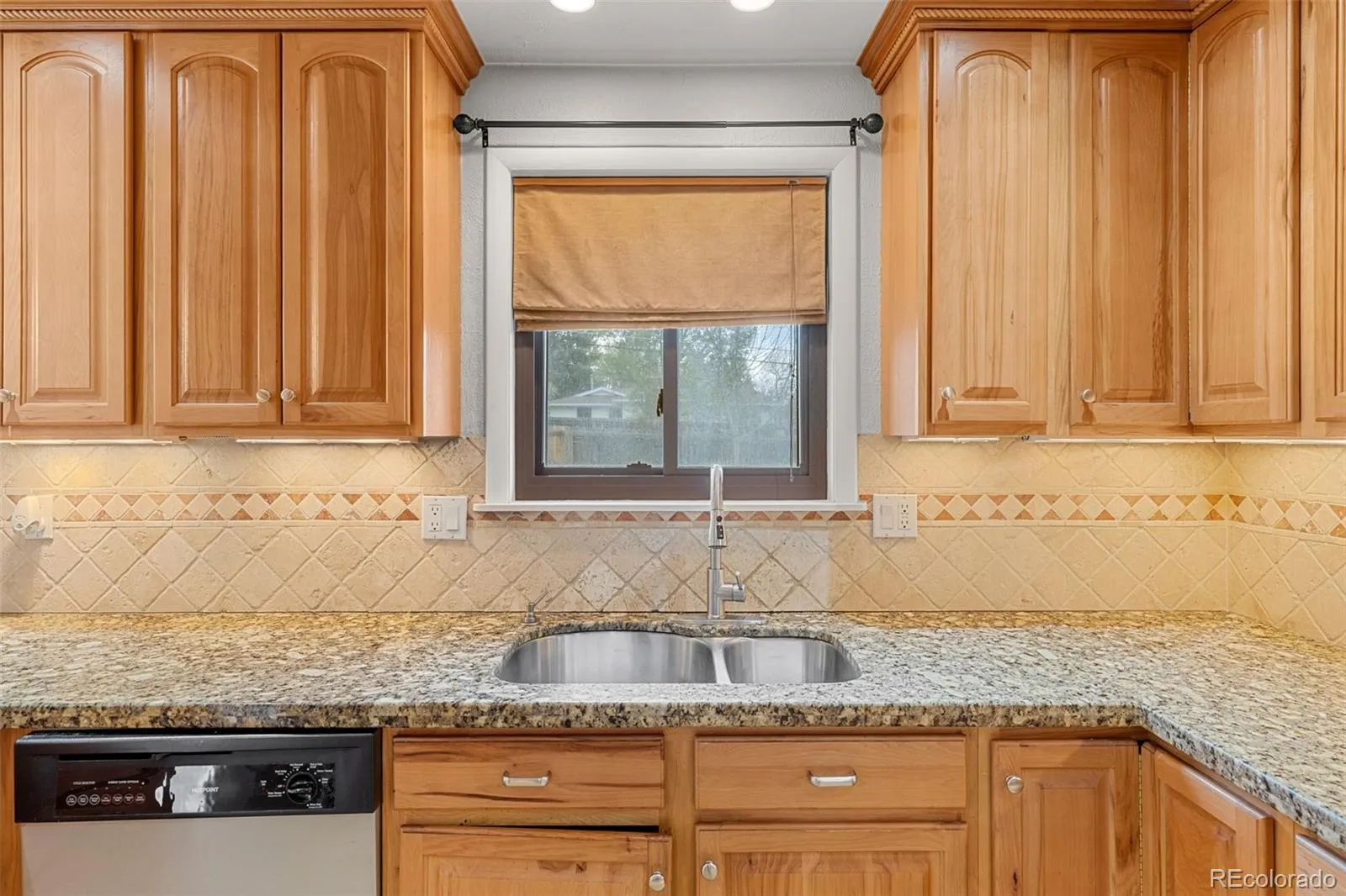 6189 S Ash Circle Centennial CO 80121 MLS #REC7726052 04182026170210 1600 15