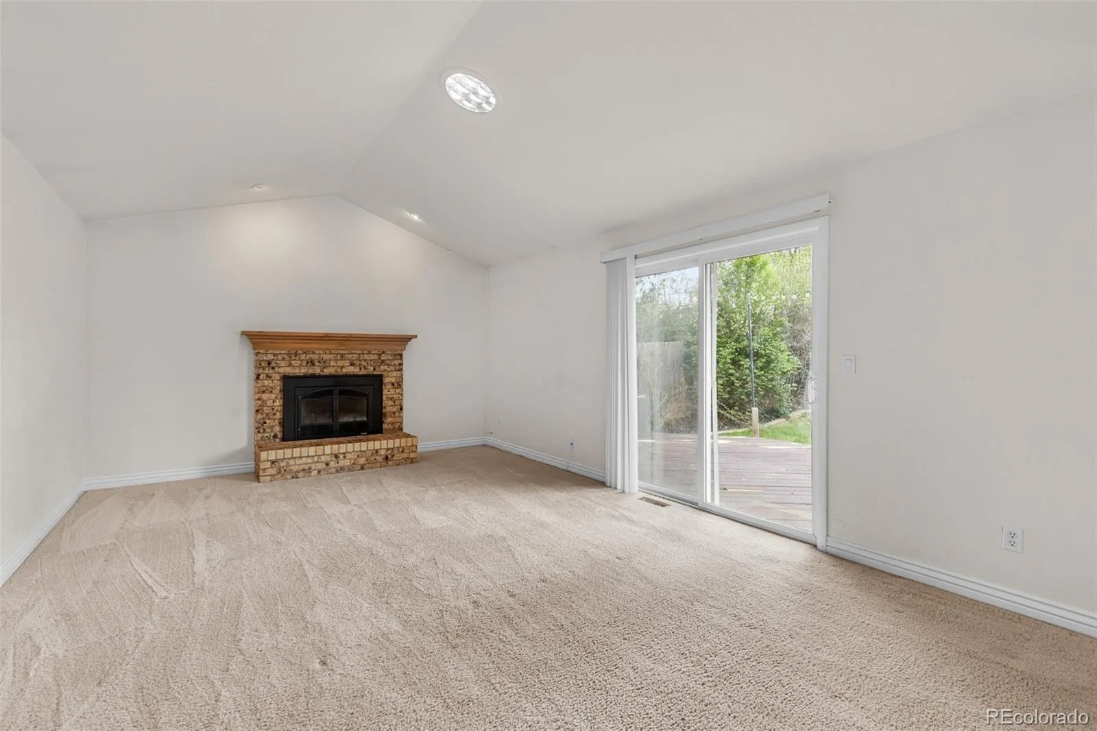 6189 S Ash Circle Centennial CO 80121 MLS #REC7726052 04182026170210 1600 24