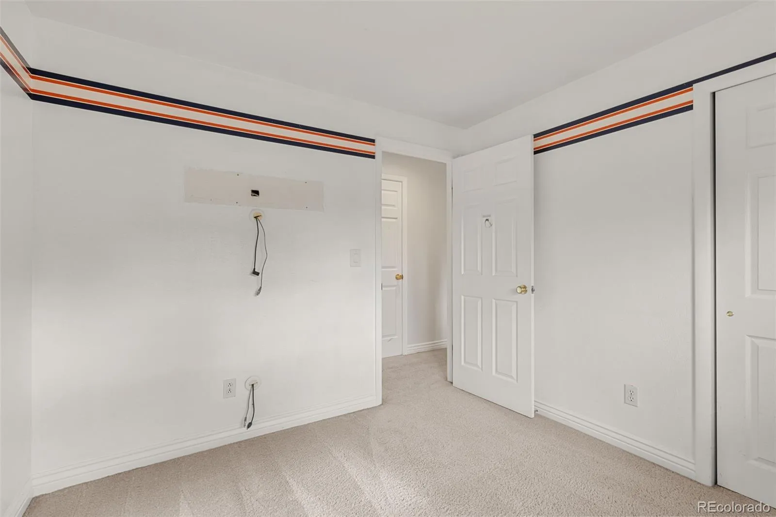 6189 S Ash Circle Centennial CO 80121 MLS #REC7726052 04182026170210 1600 26