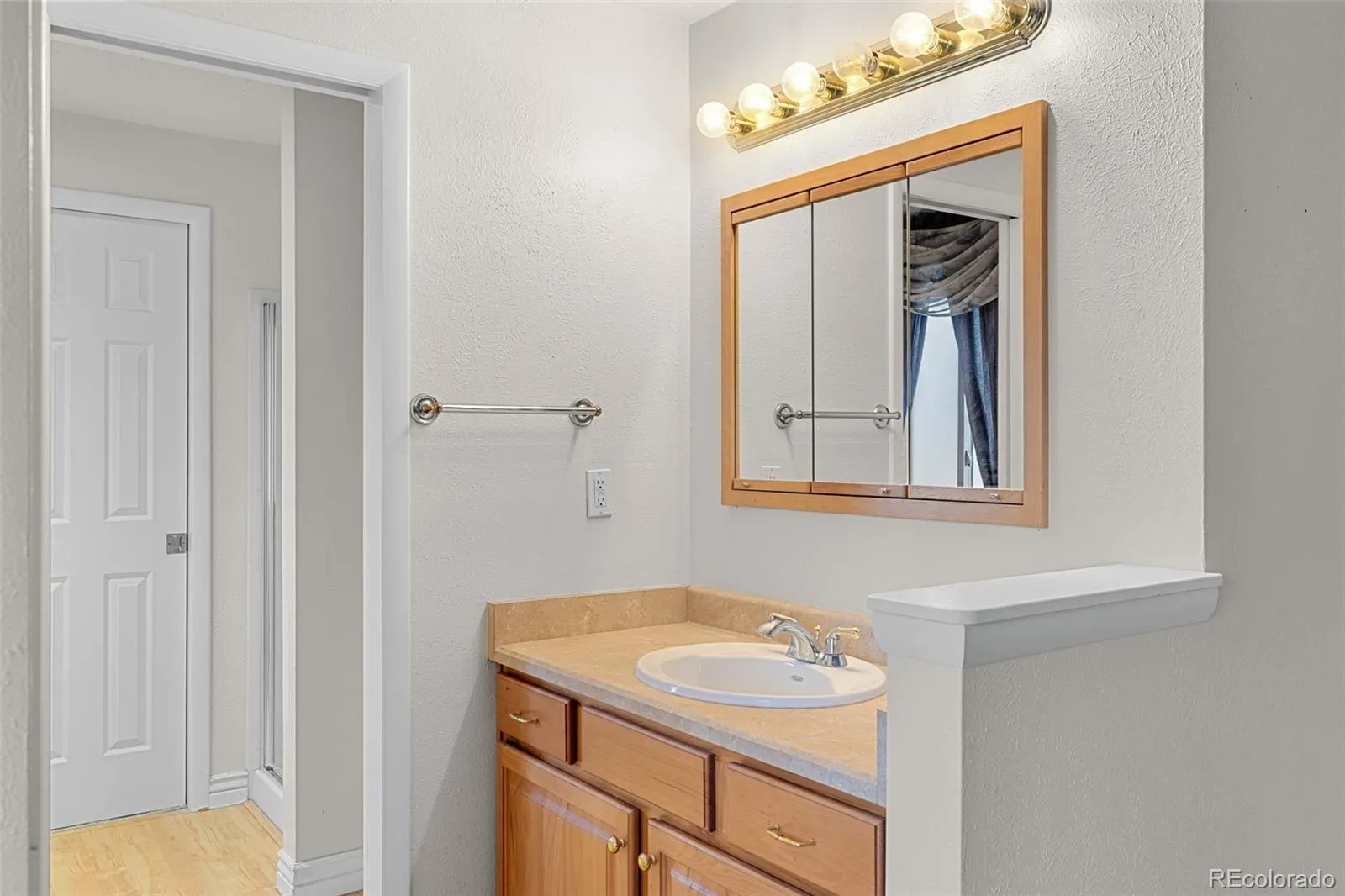 6189 S Ash Circle Centennial CO 80121 MLS #REC7726052 04182026170210 1600 32