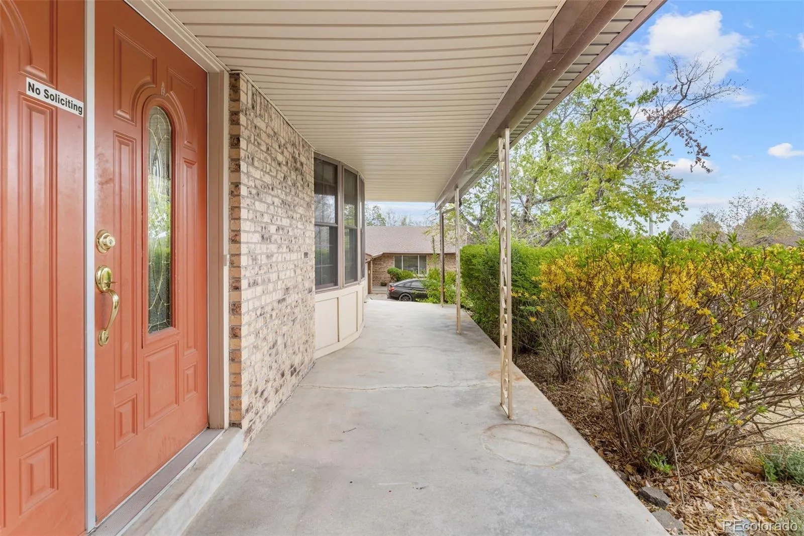6189 S Ash Circle Centennial CO 80121 MLS #REC7726052 04182026170210 1600 4