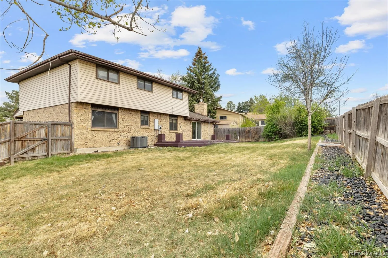 6189 S Ash Circle Centennial CO 80121 MLS #REC7726052 04182026170210 1600 45