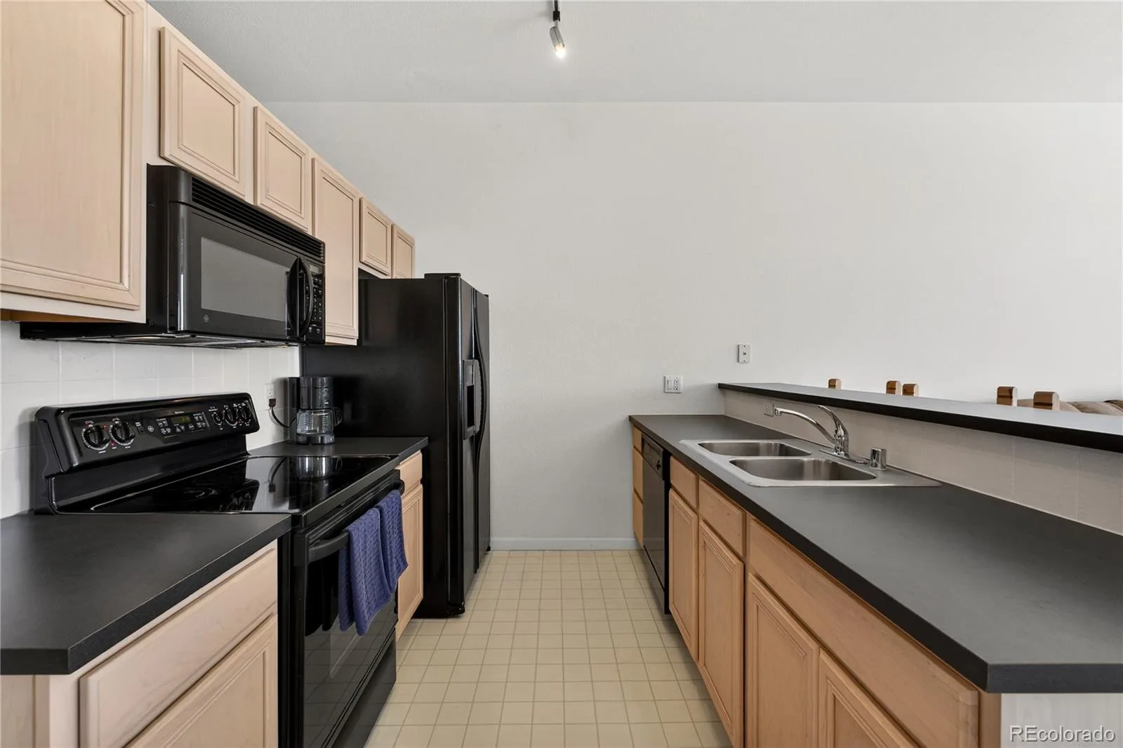 15475 Andrews Drive #406 Denver CO 80239 | MLS #REC7730029 06162026221536 1600 1