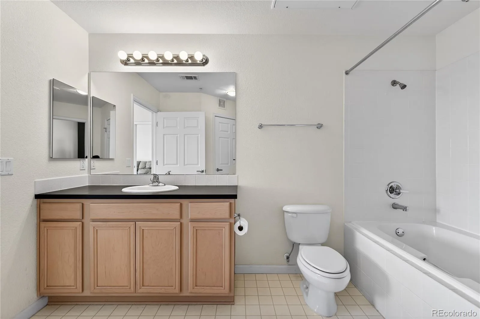 15475 Andrews Drive #406 Denver CO 80239 | MLS #REC7730029 06162026221536 1600 13
