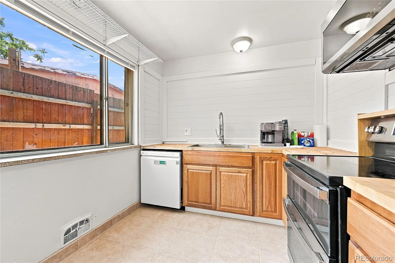 8170 Stuart Street Westminster CO 80031 | MLS #REC7731783 07212026192208 1600 14