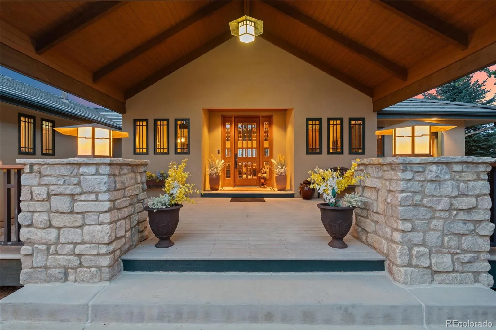 4737 Ponderosa Trail Littleton CO 80125 | MLS #REC7732106 08262026011538 1600 2