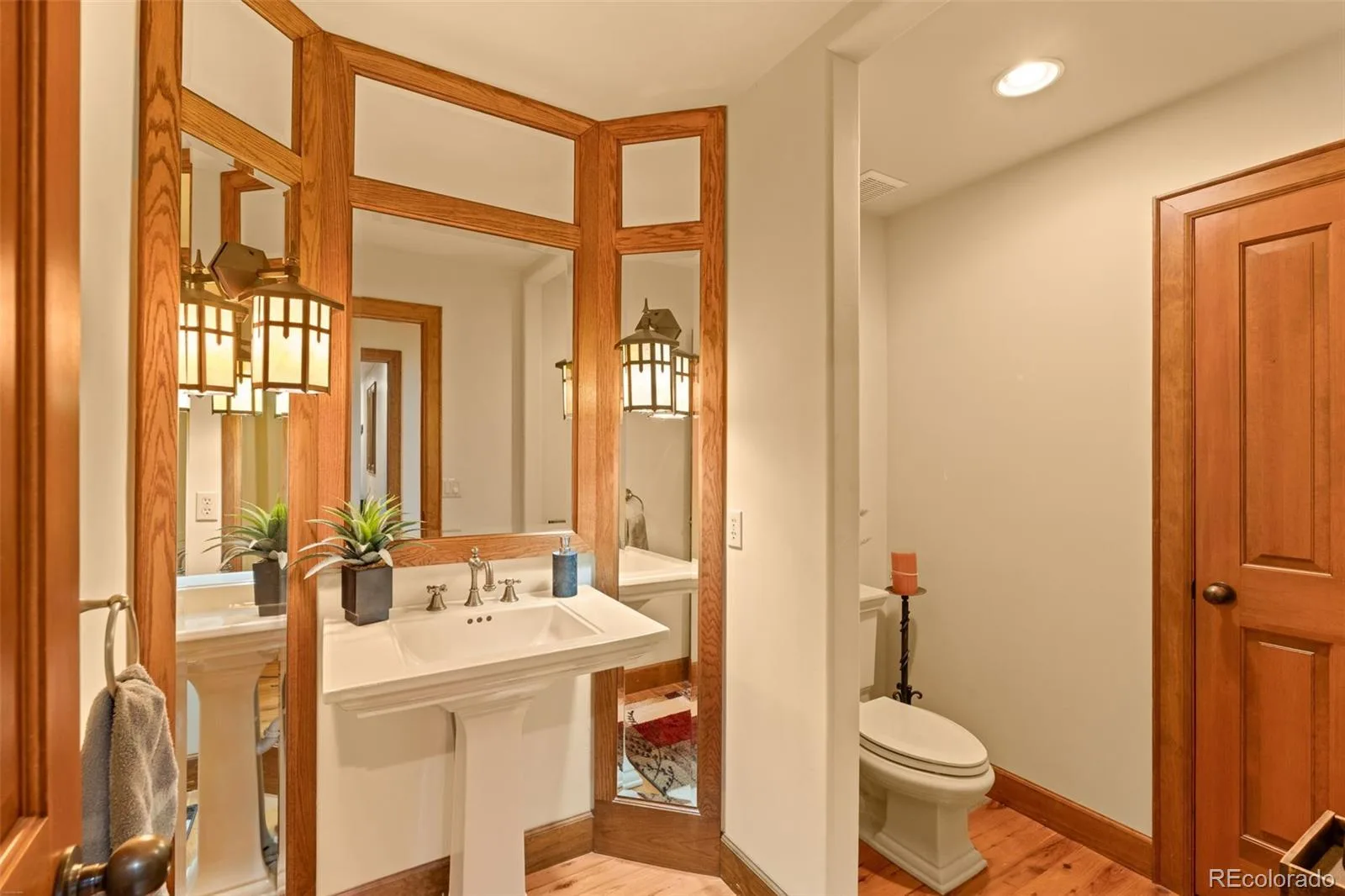 4737 Ponderosa Trail Littleton CO 80125 | MLS #REC7732106 08262026011538 1600 25