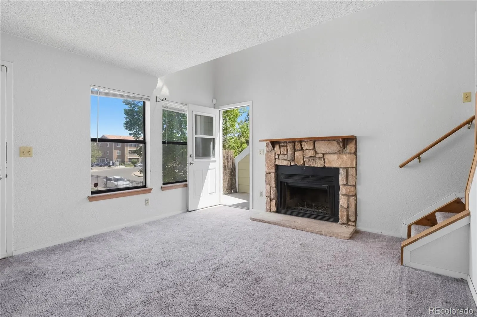 992 S Dearborn Way #12 Aurora CO 80012 MLS #REC7736535 05152026200930 1600 10