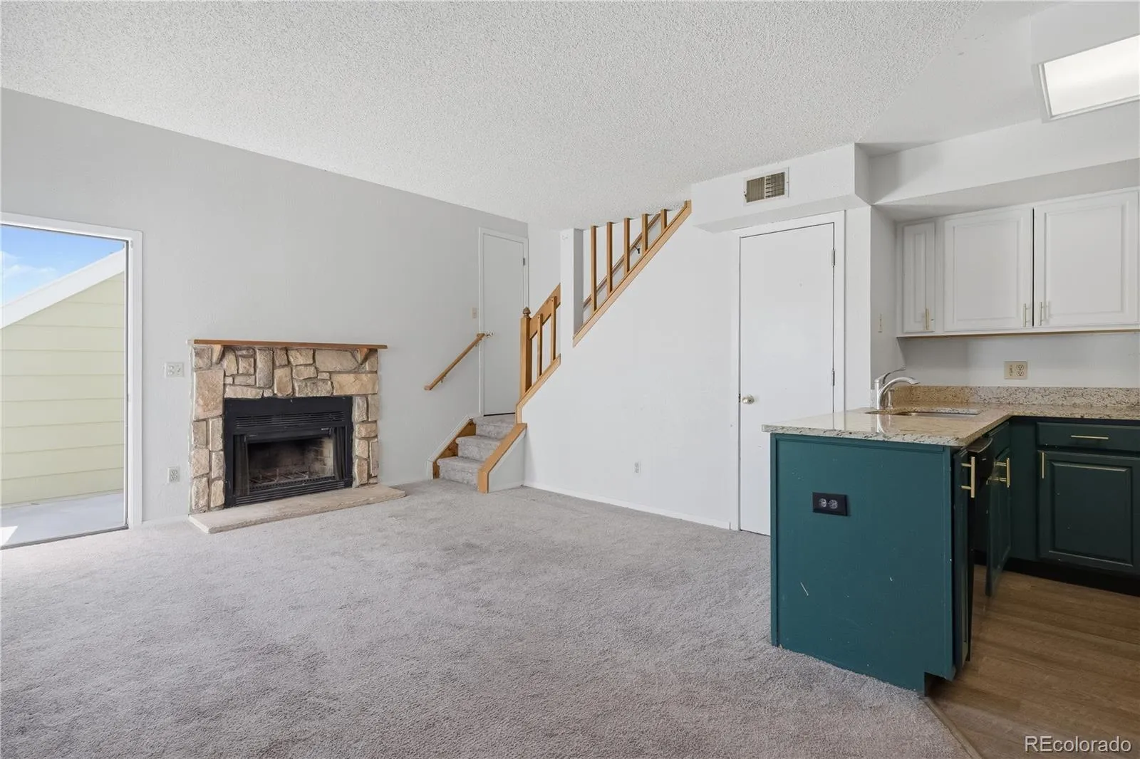 992 S Dearborn Way #12 Aurora CO 80012 MLS #REC7736535 05152026200930 1600 2