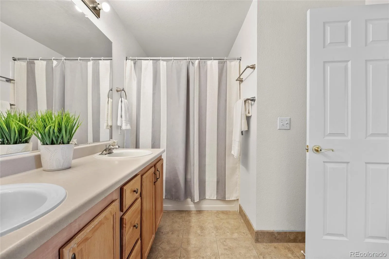 7440 S Blackhawk Street #4-305 Englewood CO 80112 | MLS #REC7739076 07202026144945 1600 34