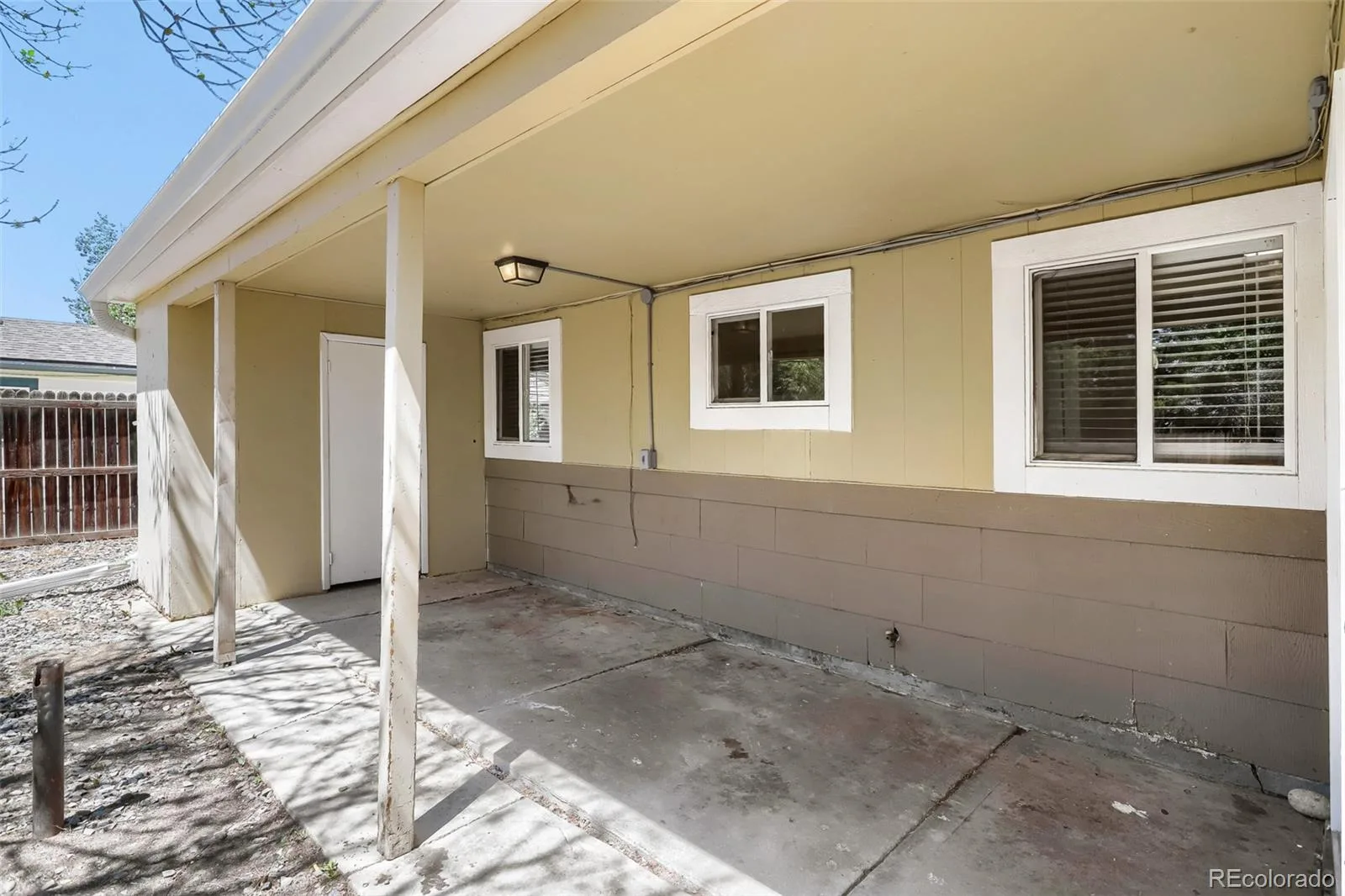 987 Vaughn Street Aurora CO 80011 | MLS #REC7739733 08242026204649 1600 15