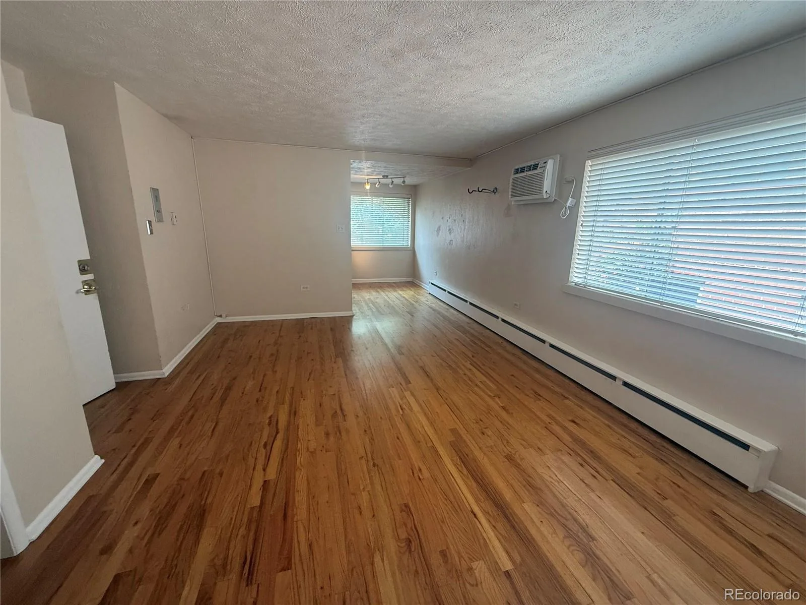 1063 N Clarkson Street #8 Denver CO 80218 | MLS #REC7740428 07272026210339 1600 27