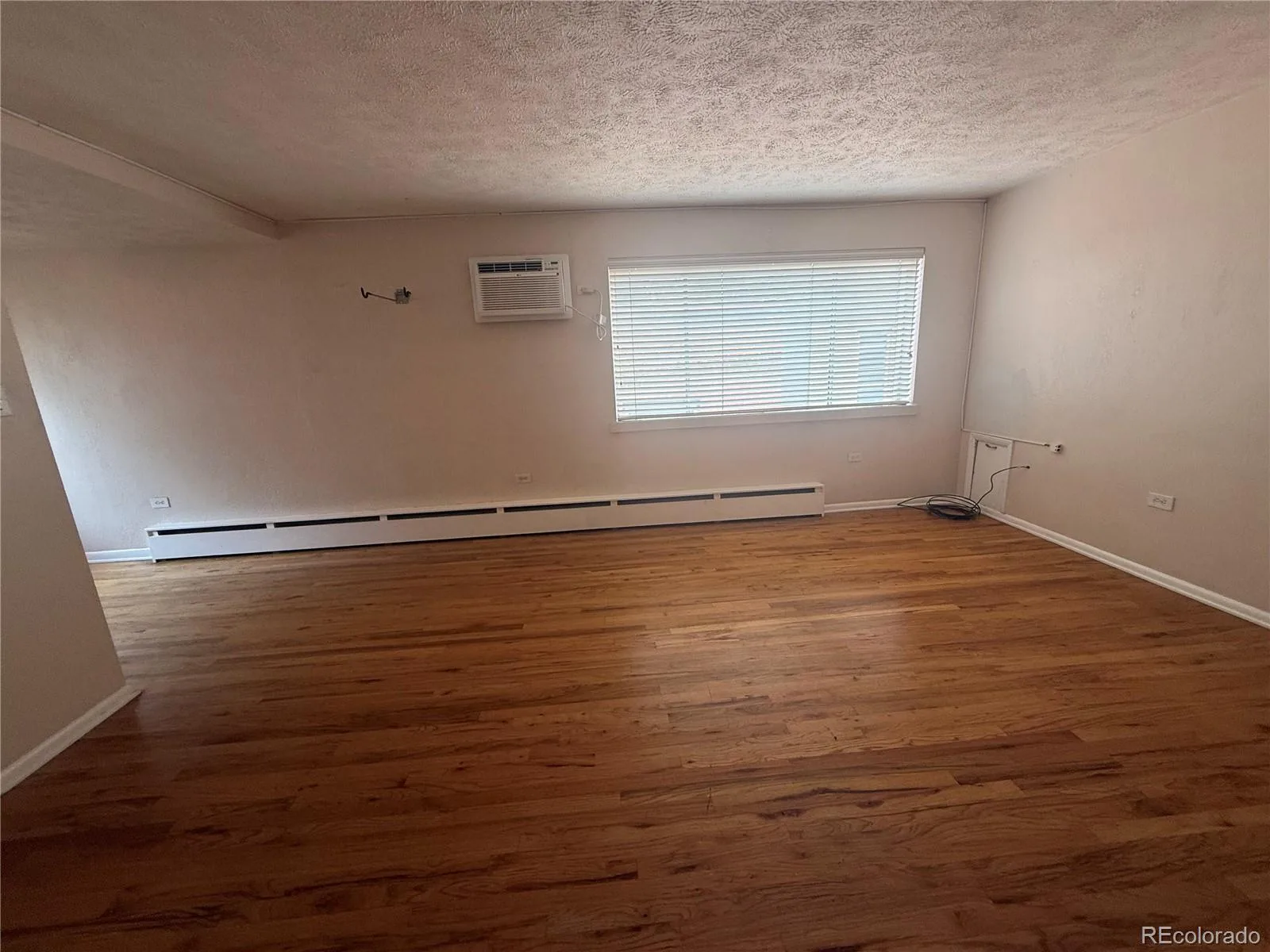 1063 N Clarkson Street #8 Denver CO 80218 | MLS #REC7740428 07272026210339 1600 28