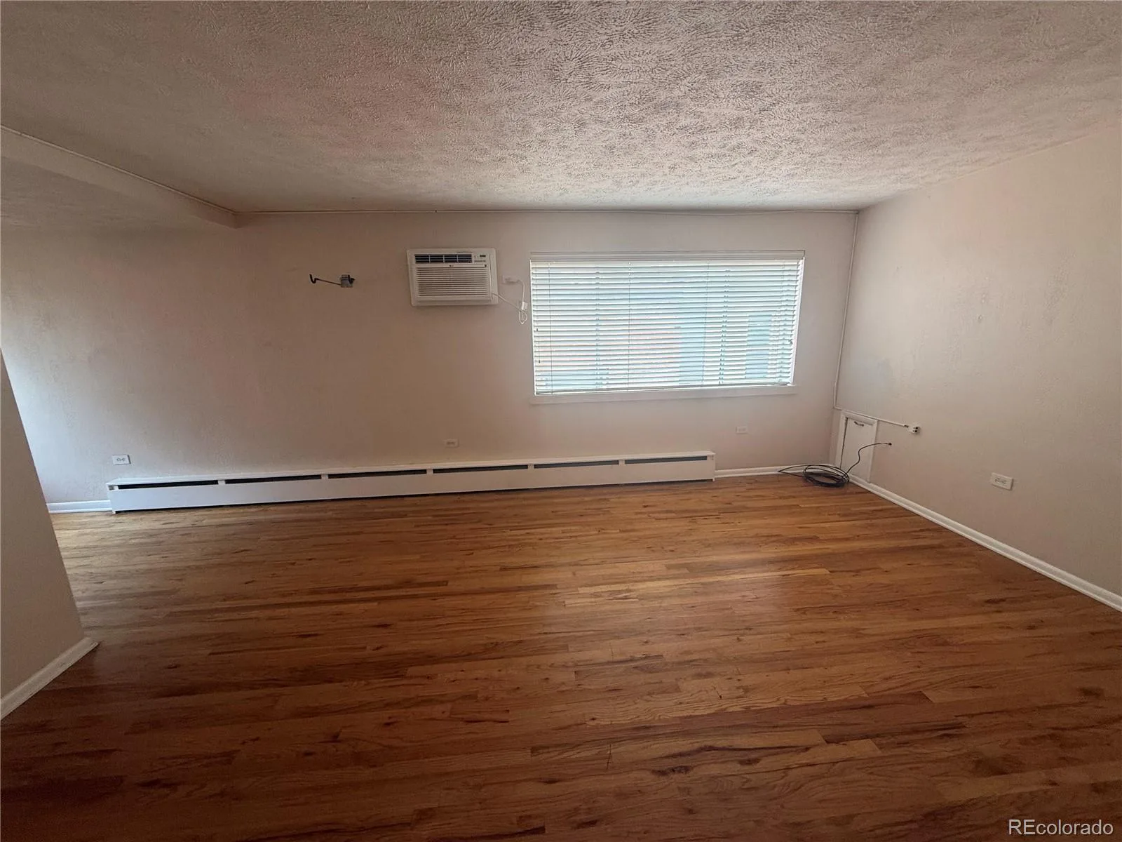 1063 N Clarkson Street #8 Denver CO 80218 | MLS #REC7740428 07272026210339 1600 29