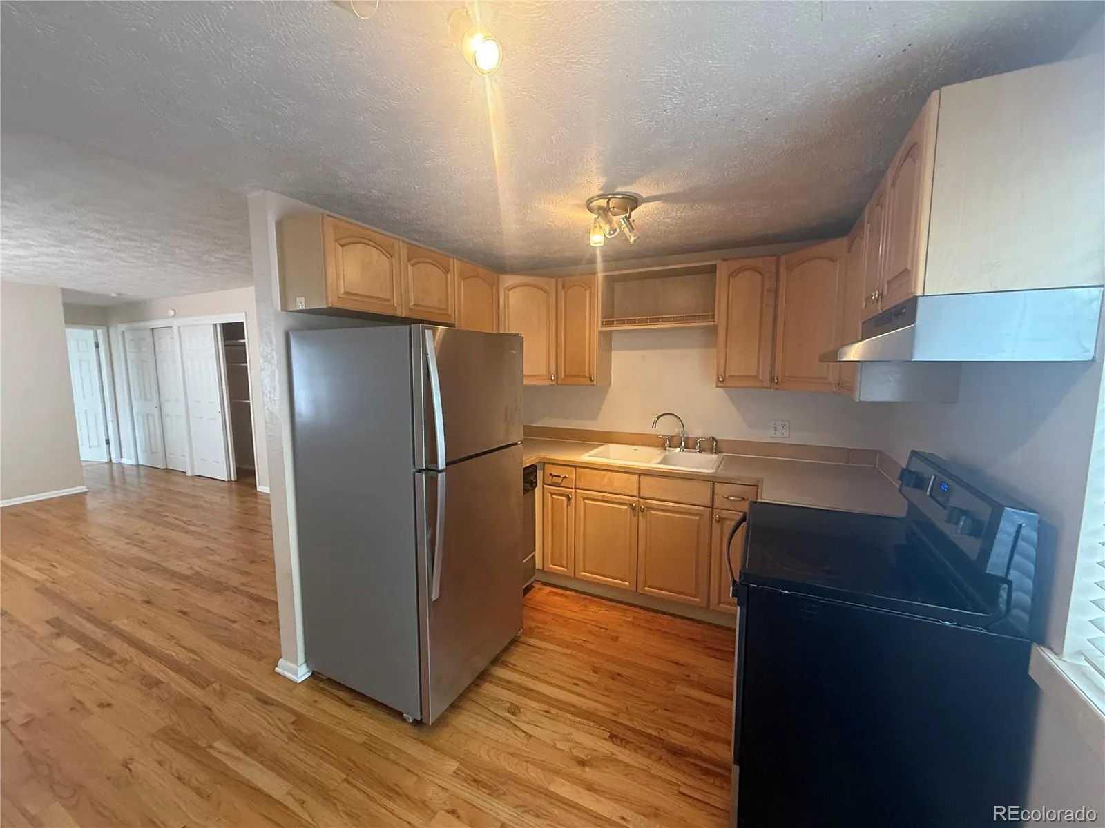 1063 N Clarkson Street #8 Denver CO 80218 | MLS #REC7740428 07272026210339 1600 32