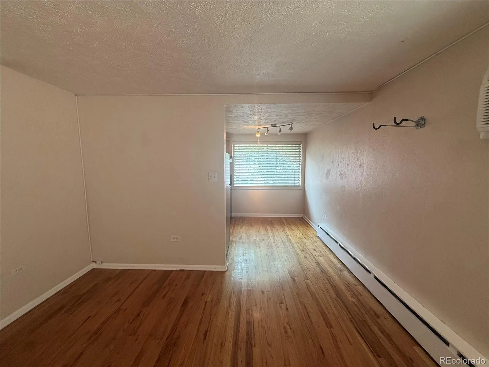 1063 N Clarkson Street #8 Denver CO 80218 | MLS #REC7740428 07272026210339 1600 33