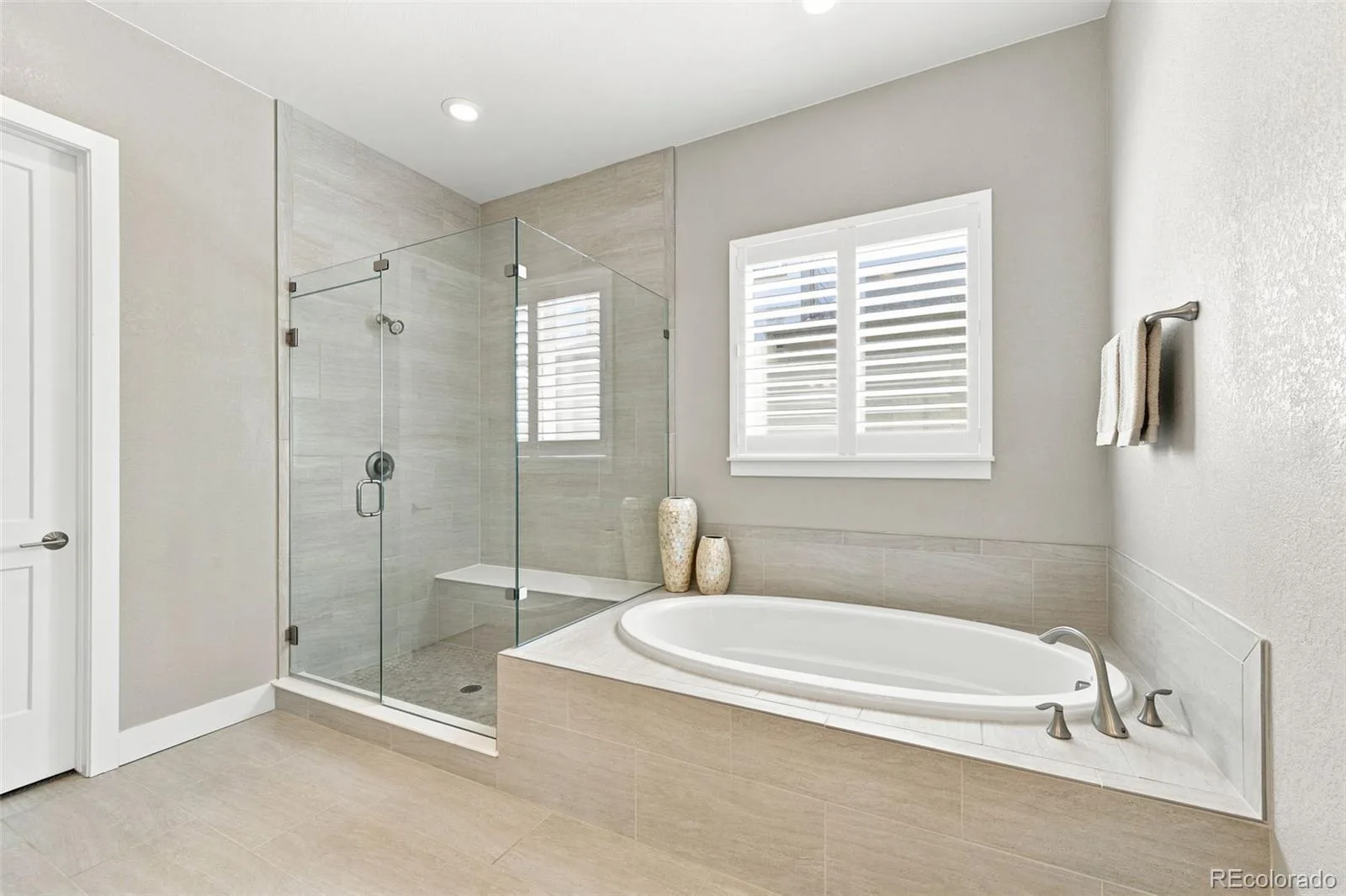 8263 Estes Park Avenue Littleton CO 80125 | MLS #REC7742490 08072026203255 1600 13