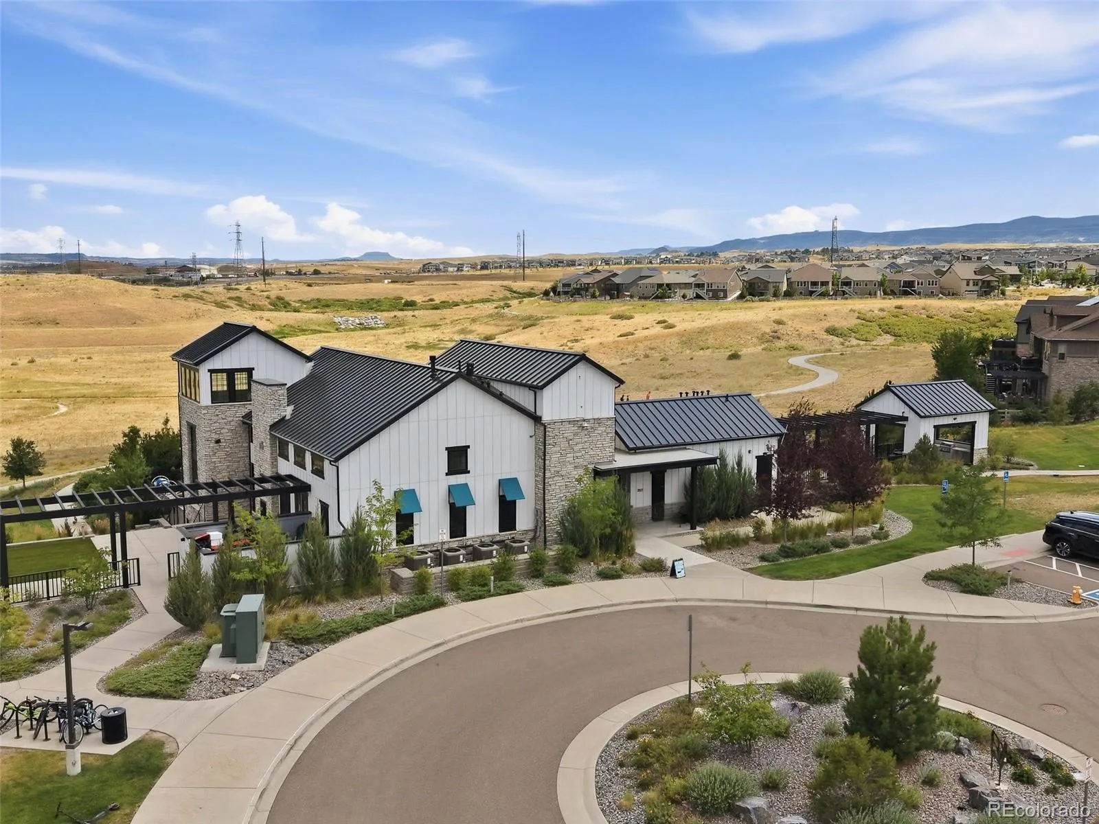 8263 Estes Park Avenue Littleton CO 80125 | MLS #REC7742490 08072026203255 1600 39