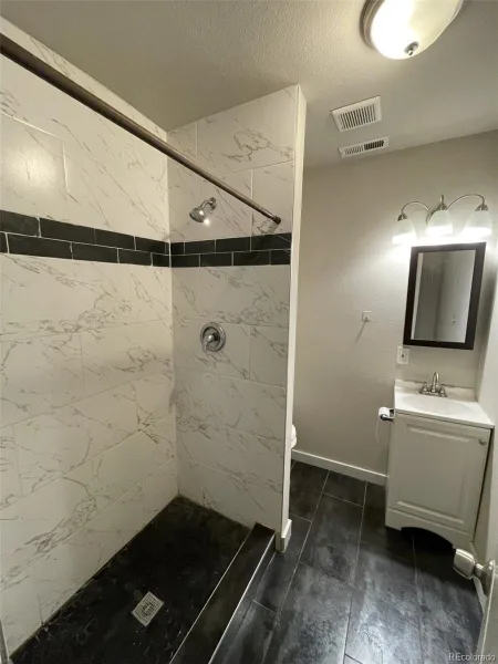 372 S Stuart Street Denver CO 80219 | MLS #REC7746919 07152026203751 800 6