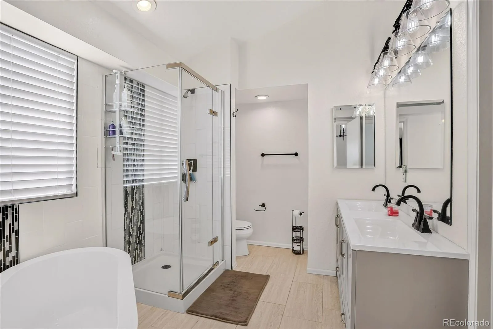 10026 Westside Circle Littleton CO 80125 | MLS #REC7749118 08032026192653 1600 23