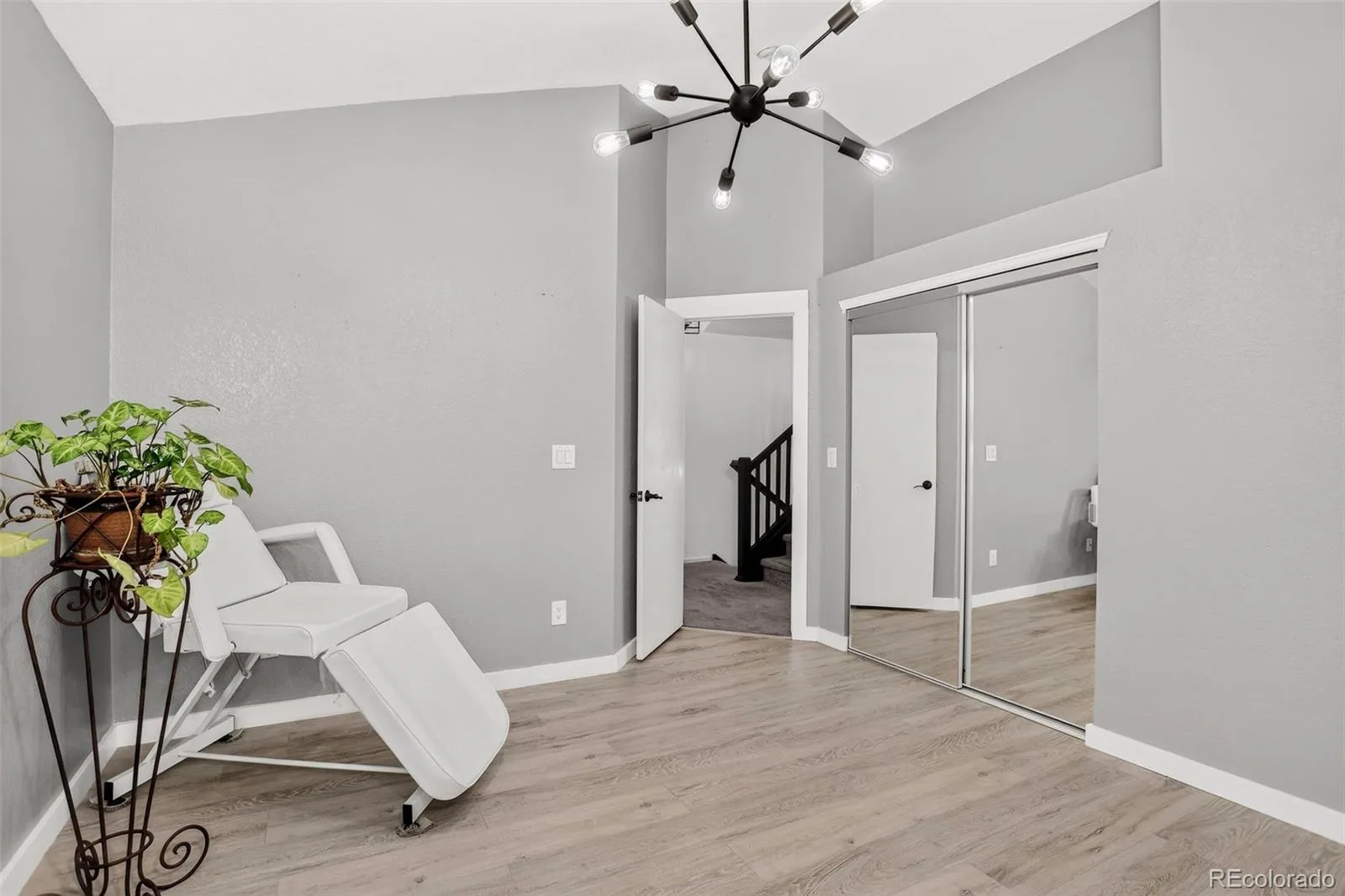 10026 Westside Circle Littleton CO 80125 | MLS #REC7749118 08032026192653 1600 25