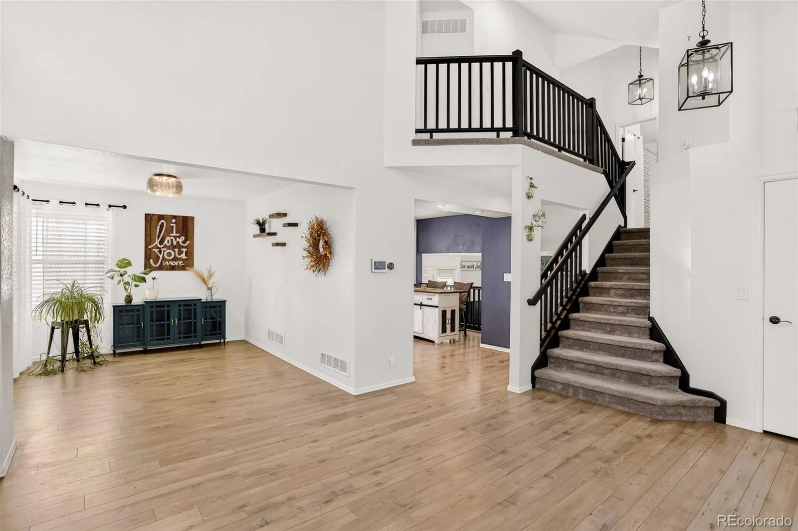 10026 Westside Circle Littleton CO 80125 | MLS #REC7749118 08032026192653 1600 3
