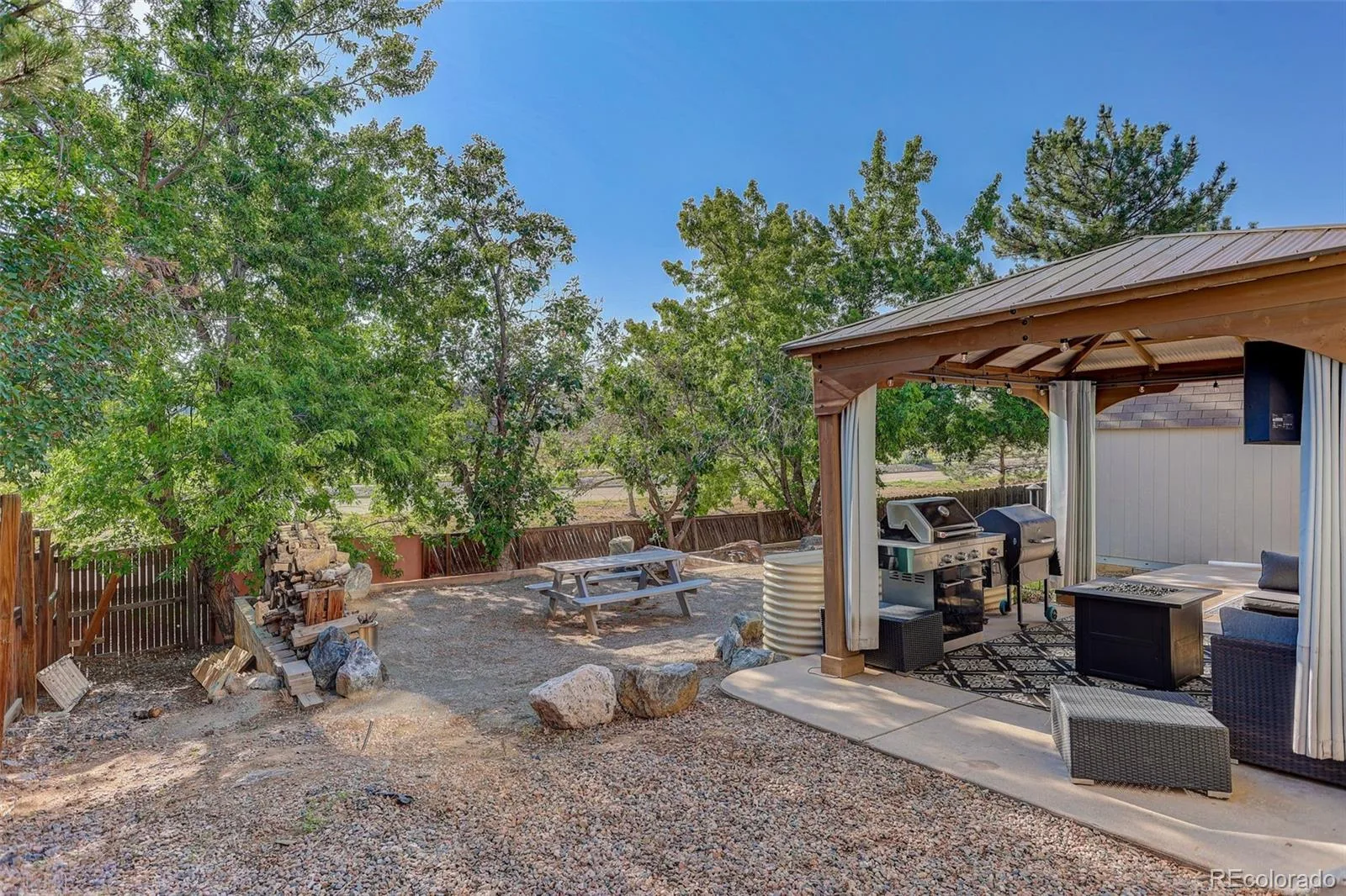 10026 Westside Circle Littleton CO 80125 | MLS #REC7749118 08032026192653 1600 39