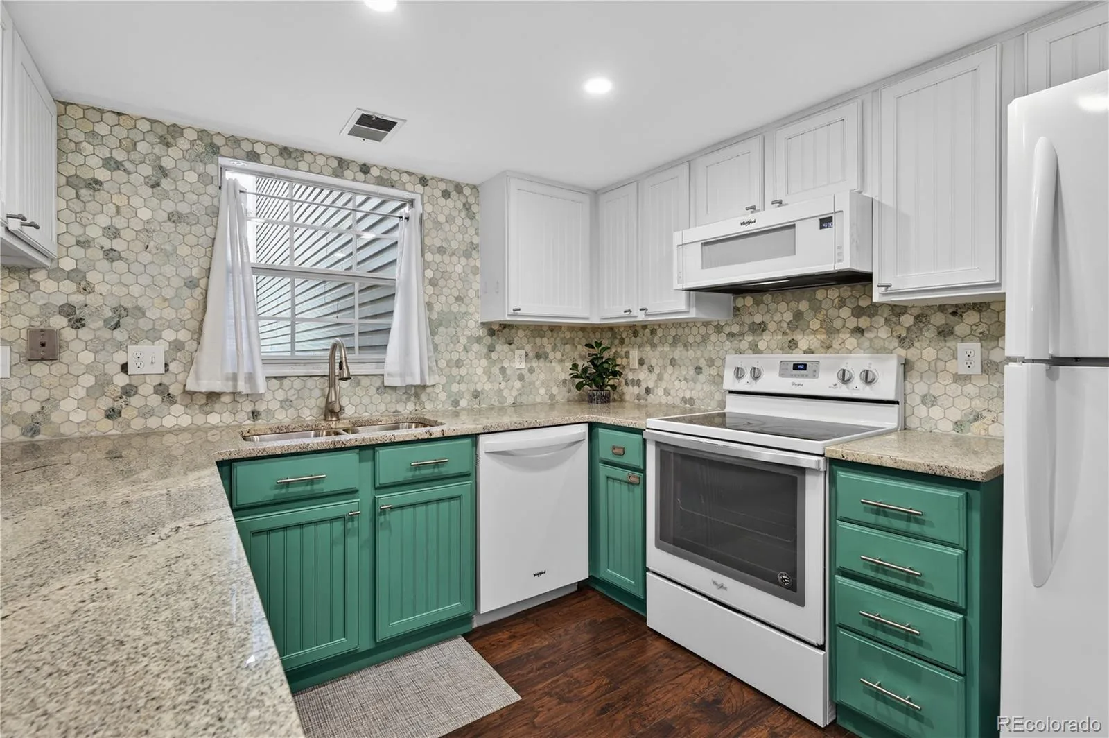 12584 E Pacific Circle #A Aurora CO 80014 MLS #REC7749272 06012026161530 1600 8