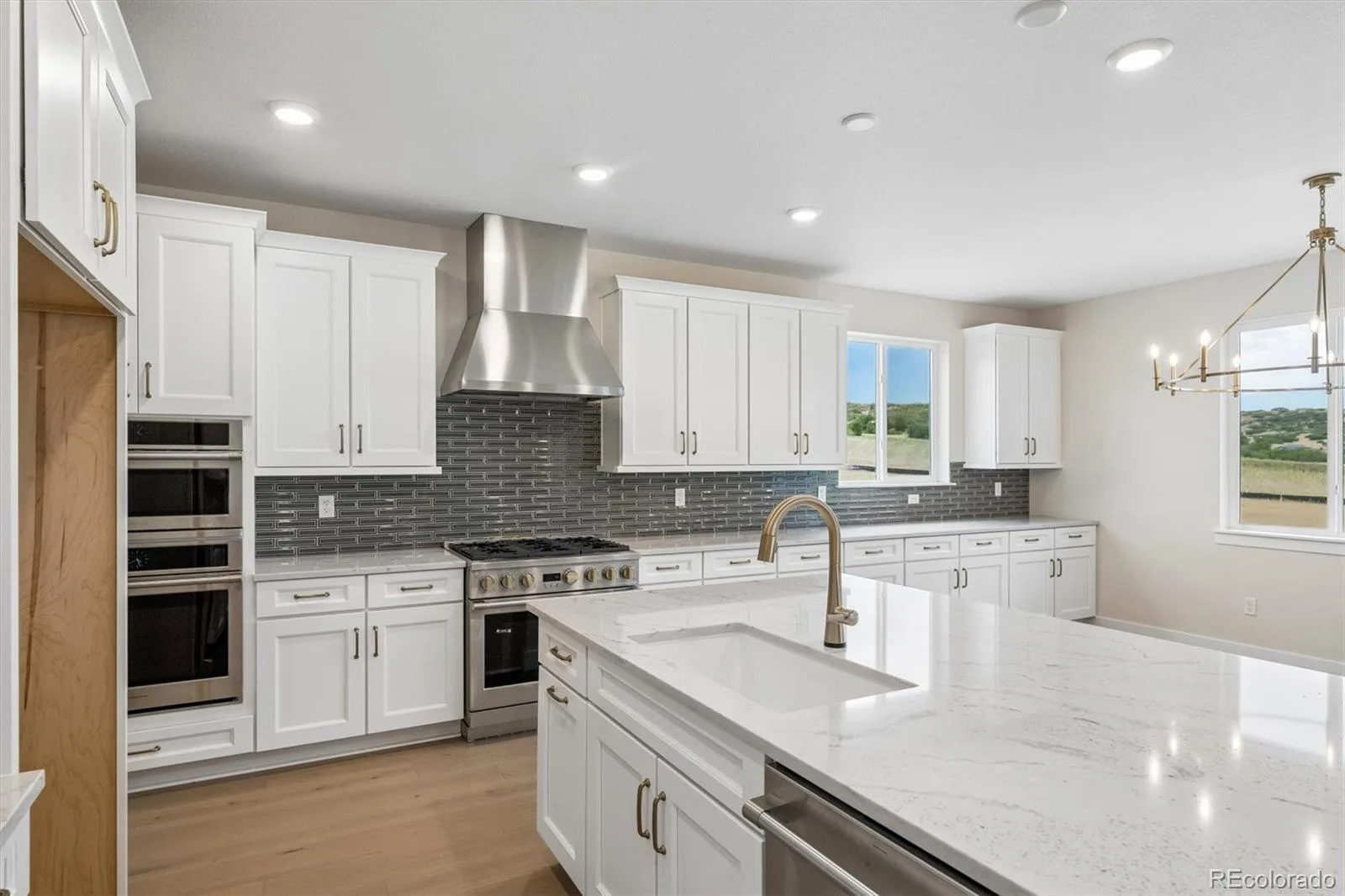 5725 Pleasant View Drive Castle Rock CO 80108 MLS #REC7751238 07232026162910 1600 11