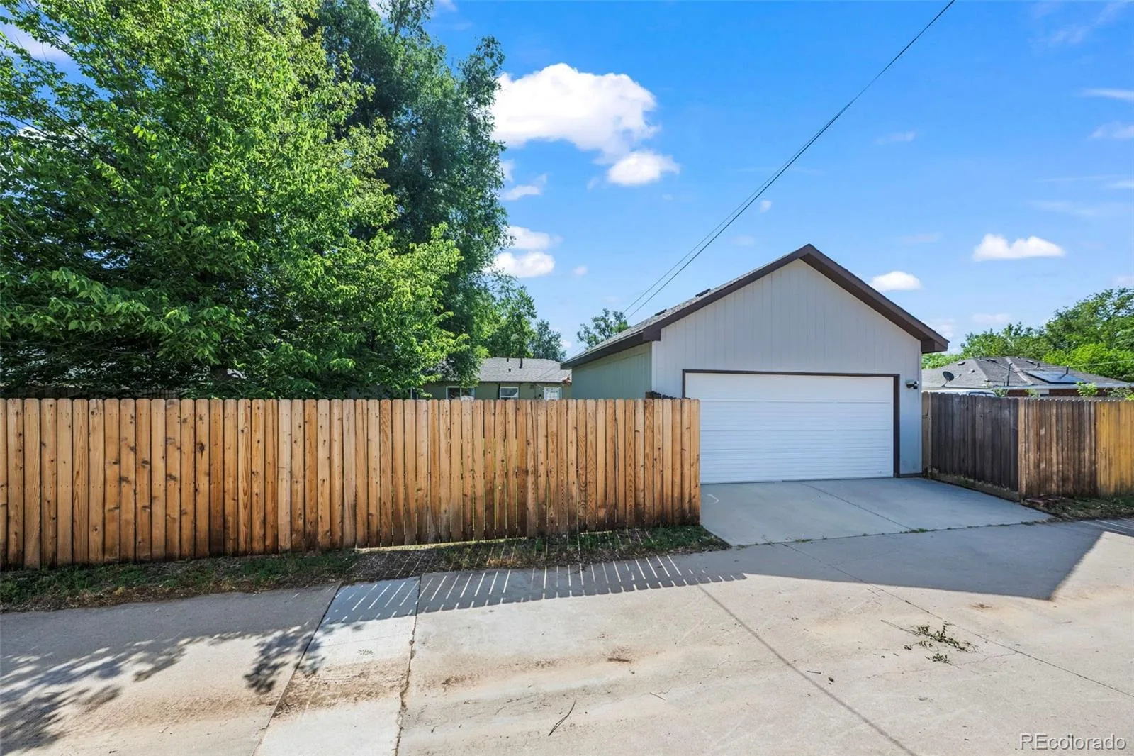 3051 Grape Street Denver CO 80207 MLS #REC7756568 06122026142438 1600 23
