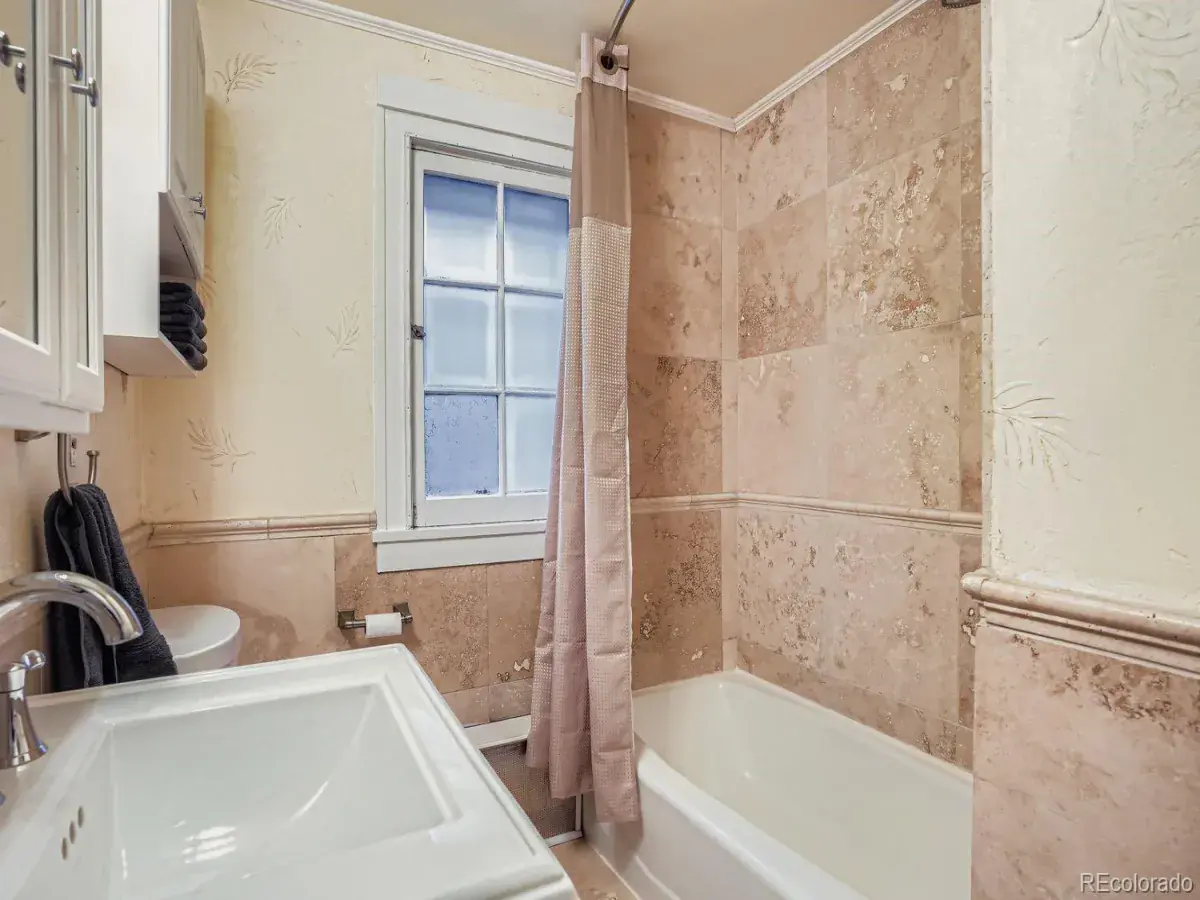 960 N Sherman Street #1B Denver CO 80203 MLS #REC7756724 01132026200614 1200 18