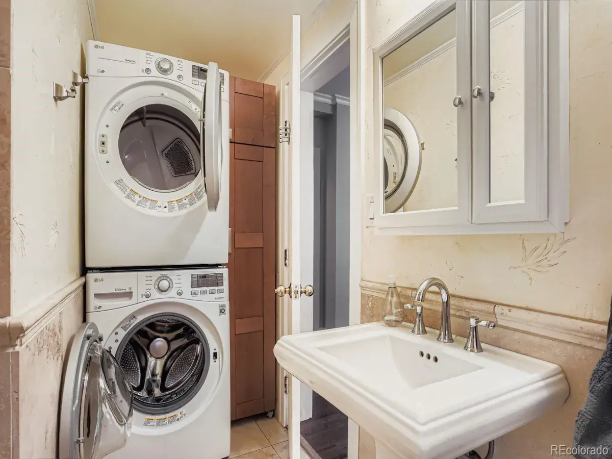 960 N Sherman Street #1B Denver CO 80203 MLS #REC7756724 01132026200614 1200 19