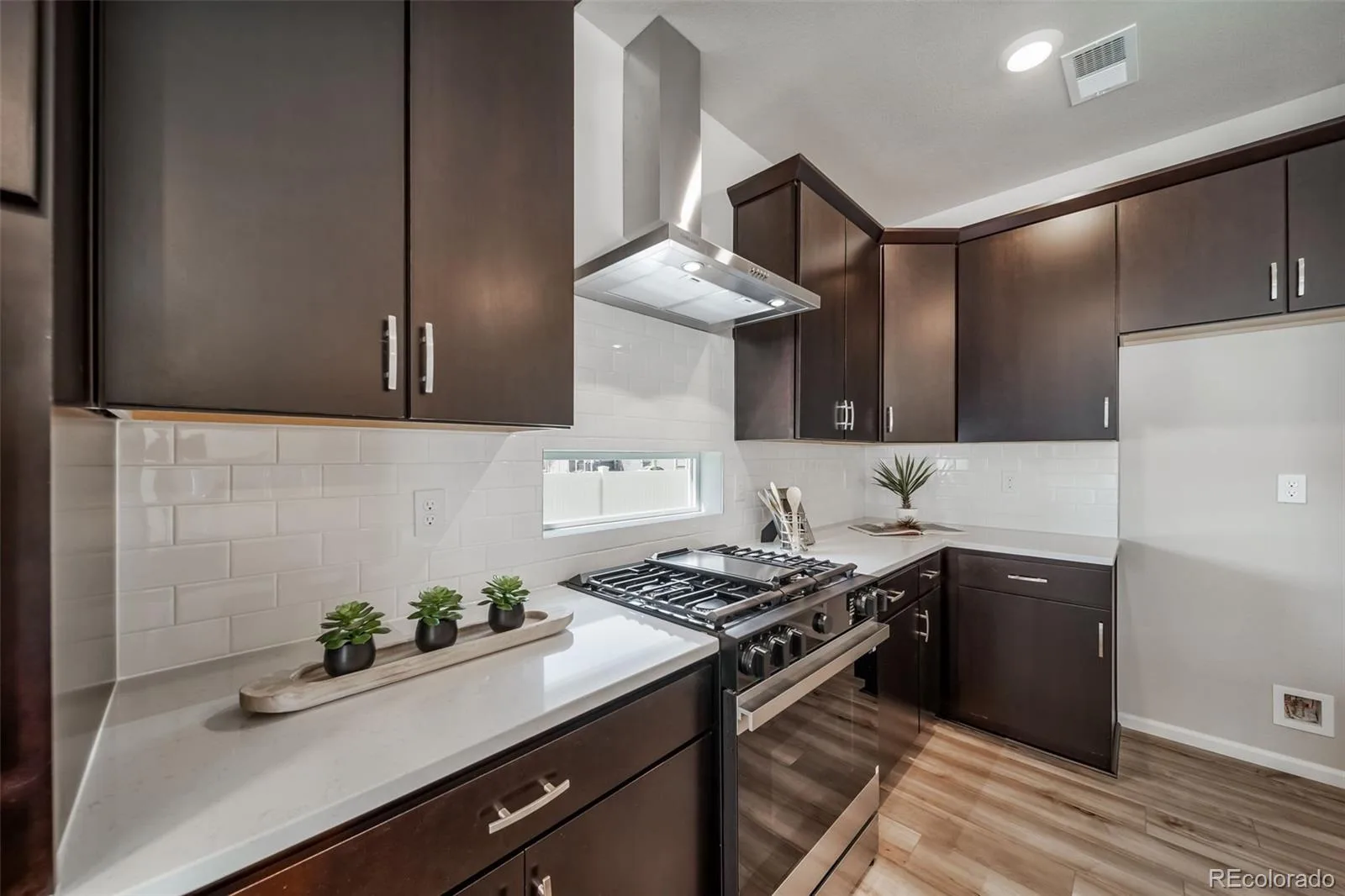 22103 E 49th Place Aurora CO 80019 | MLS #REC7757502 09262026154646 1600 4