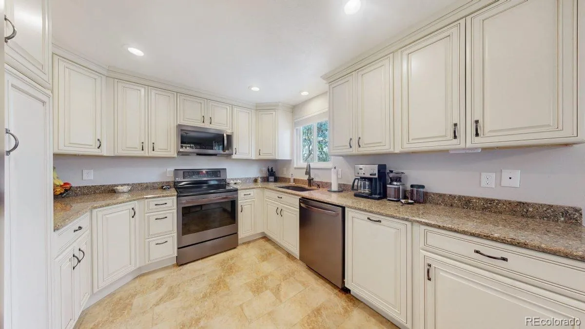 17677 E Prentice Circle Centennial CO 80015 MLS #REC7758243 05182026195618 1200 8