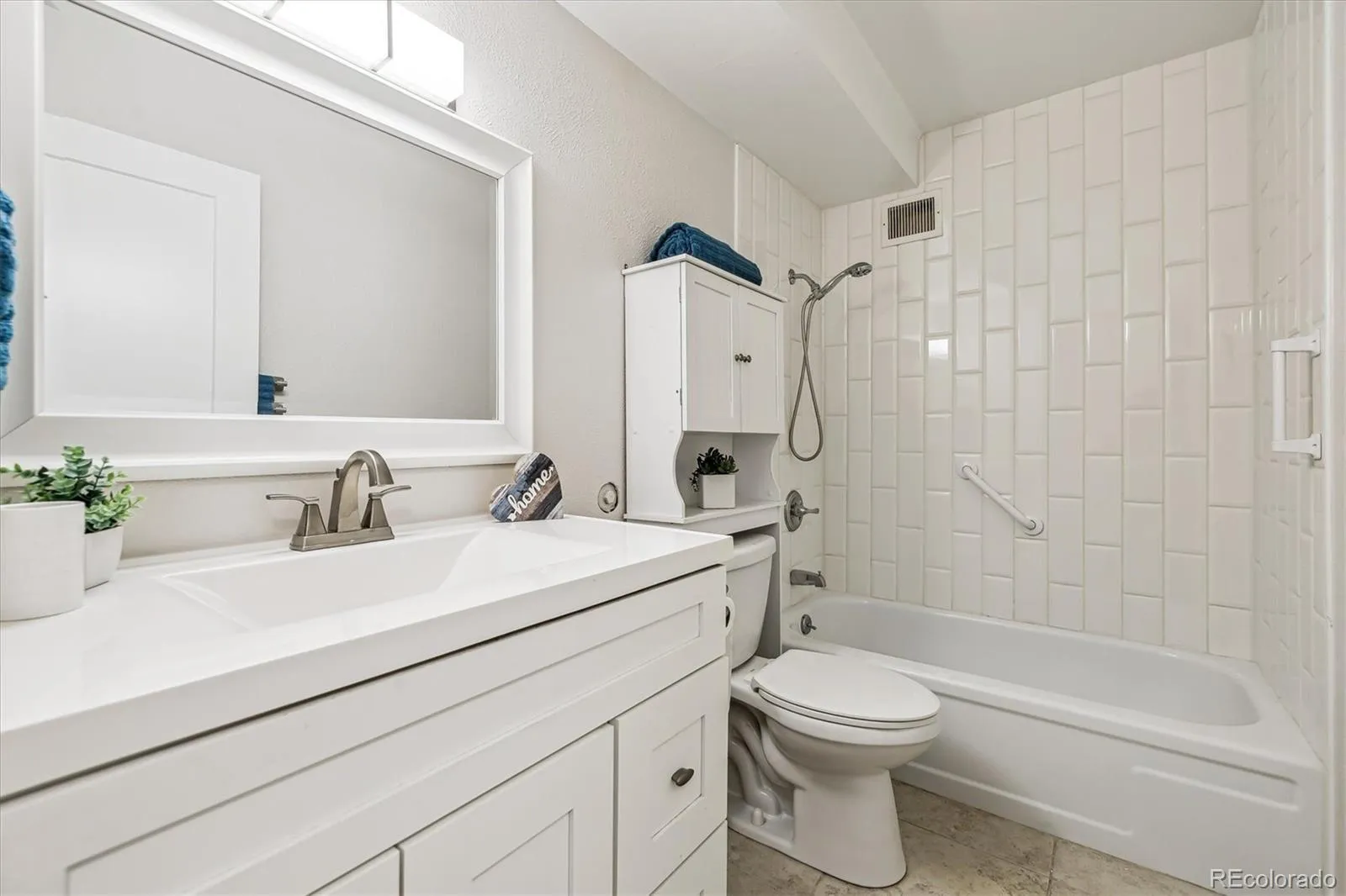 650 S Alton Way #10A Denver CO 80247 MLS #REC7758921 04232026230629 1600 13