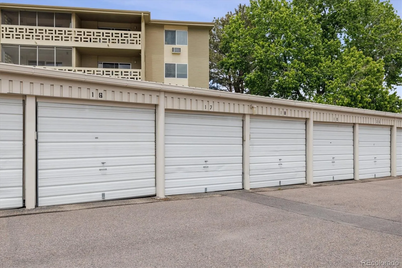 650 S Alton Way #10A Denver CO 80247 MLS #REC7758921 04232026230629 1600 18