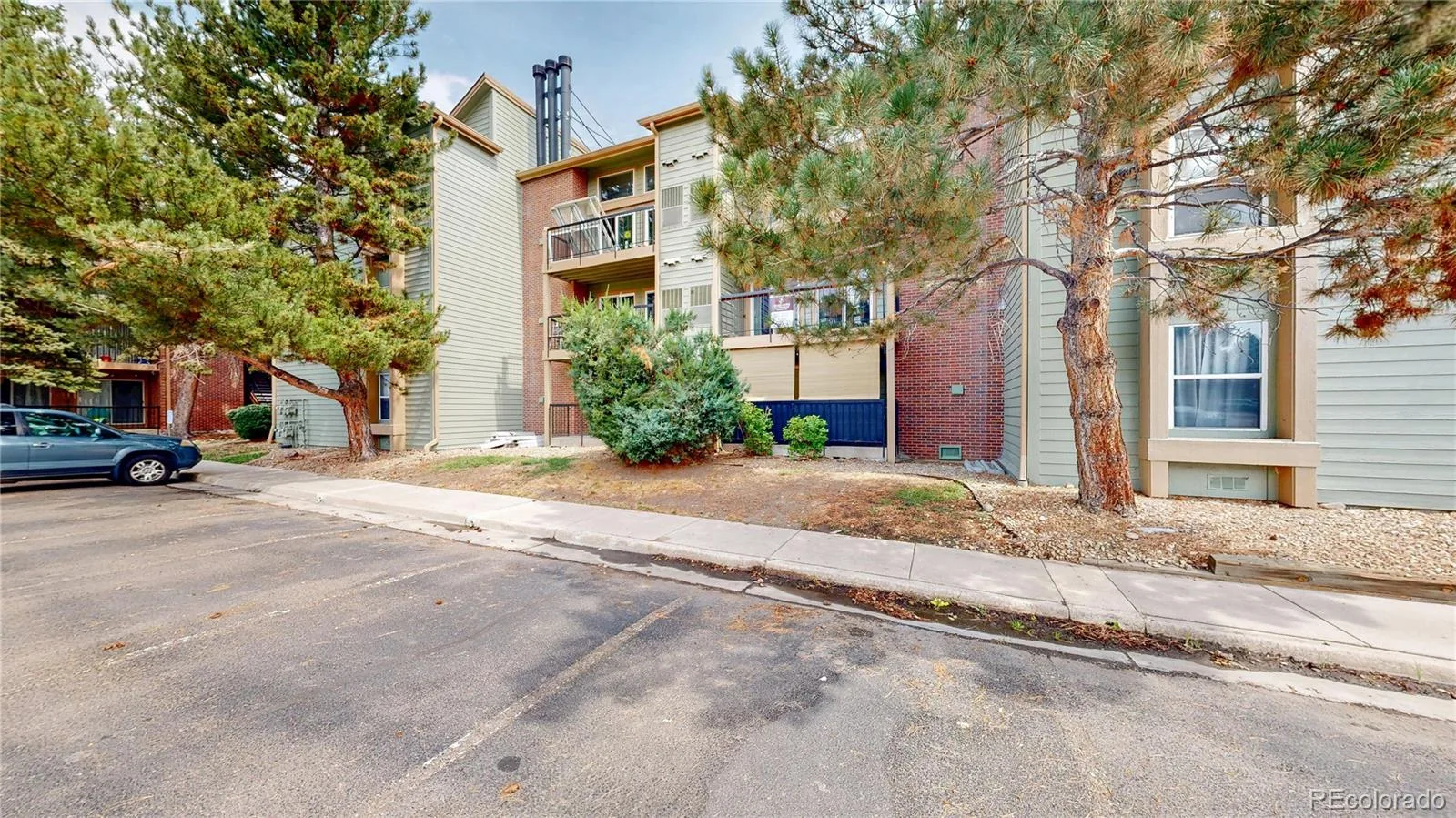 4899 S Dudley Street #11A Littleton CO 80123 | MLS #REC7764026 08022026190355 1600 21