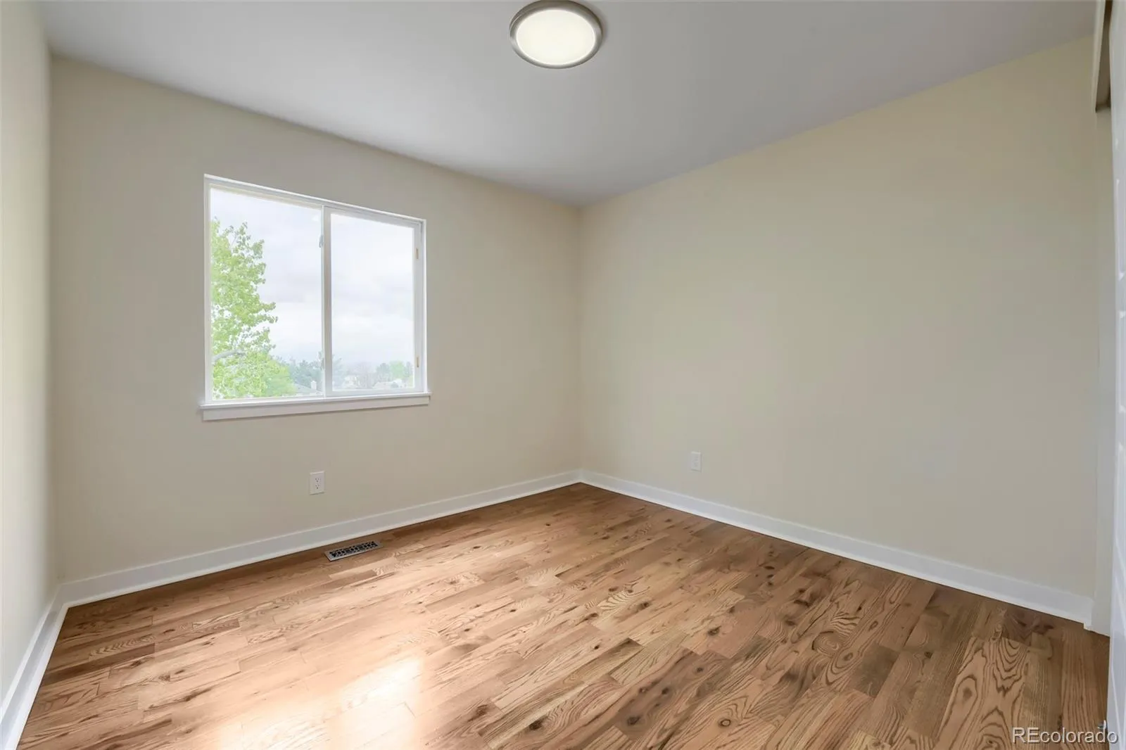 7662 S Johnson Street Littleton CO 80127 MLS #REC7766108 05022026053723 1600 14