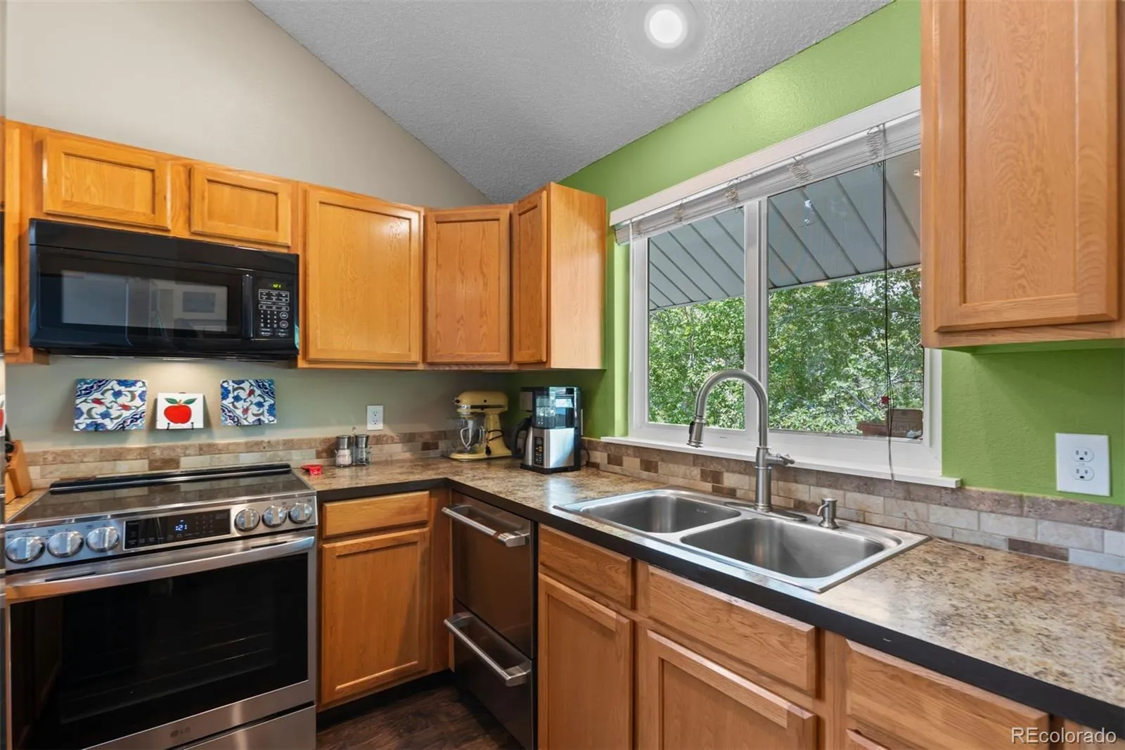 11797 E Cedar Avenue Aurora CO 80012 MLS #REC7766963 04302026233650 1600 12