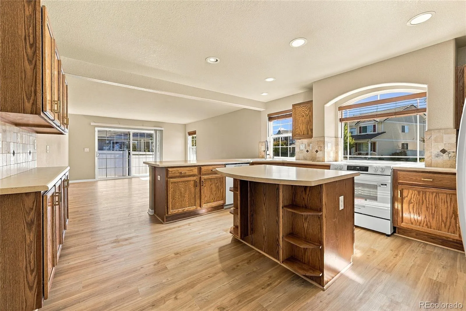 5410 Netherland Street Denver CO 80249 | MLS #REC7768395 10142026205106 1600 10