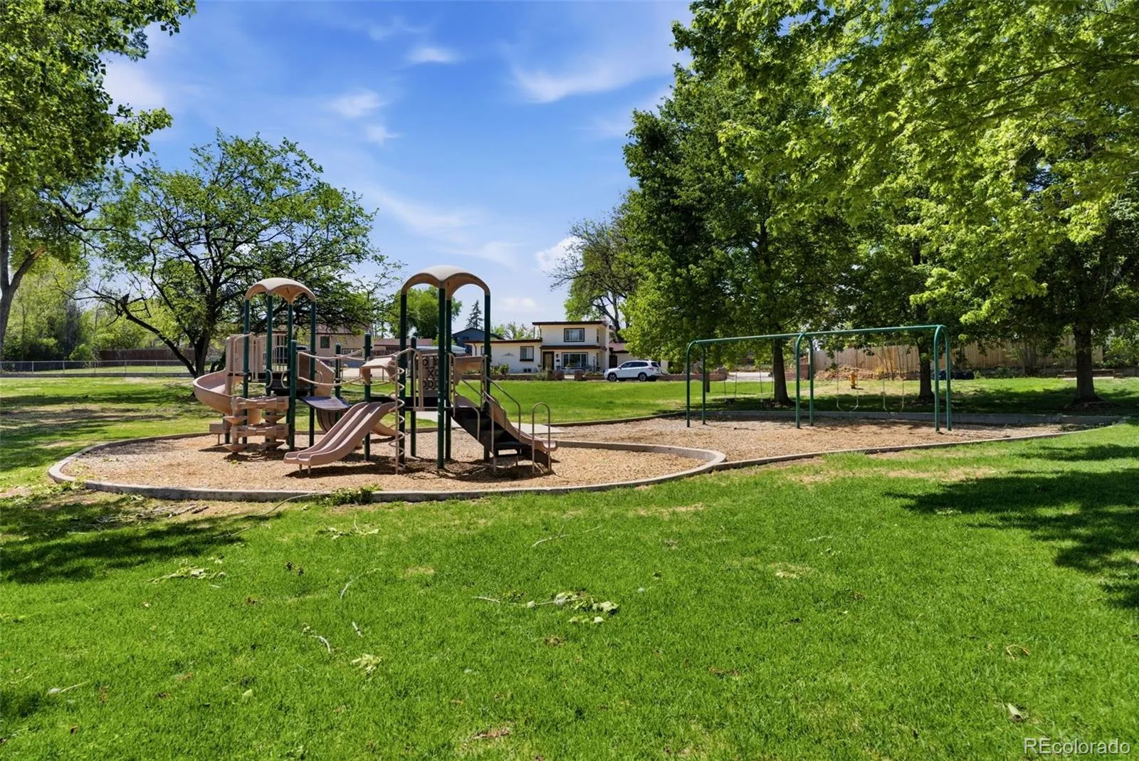 5341 Columbine Lane Denver CO 80221 MLS #REC7768514 05202026195337 1600 45