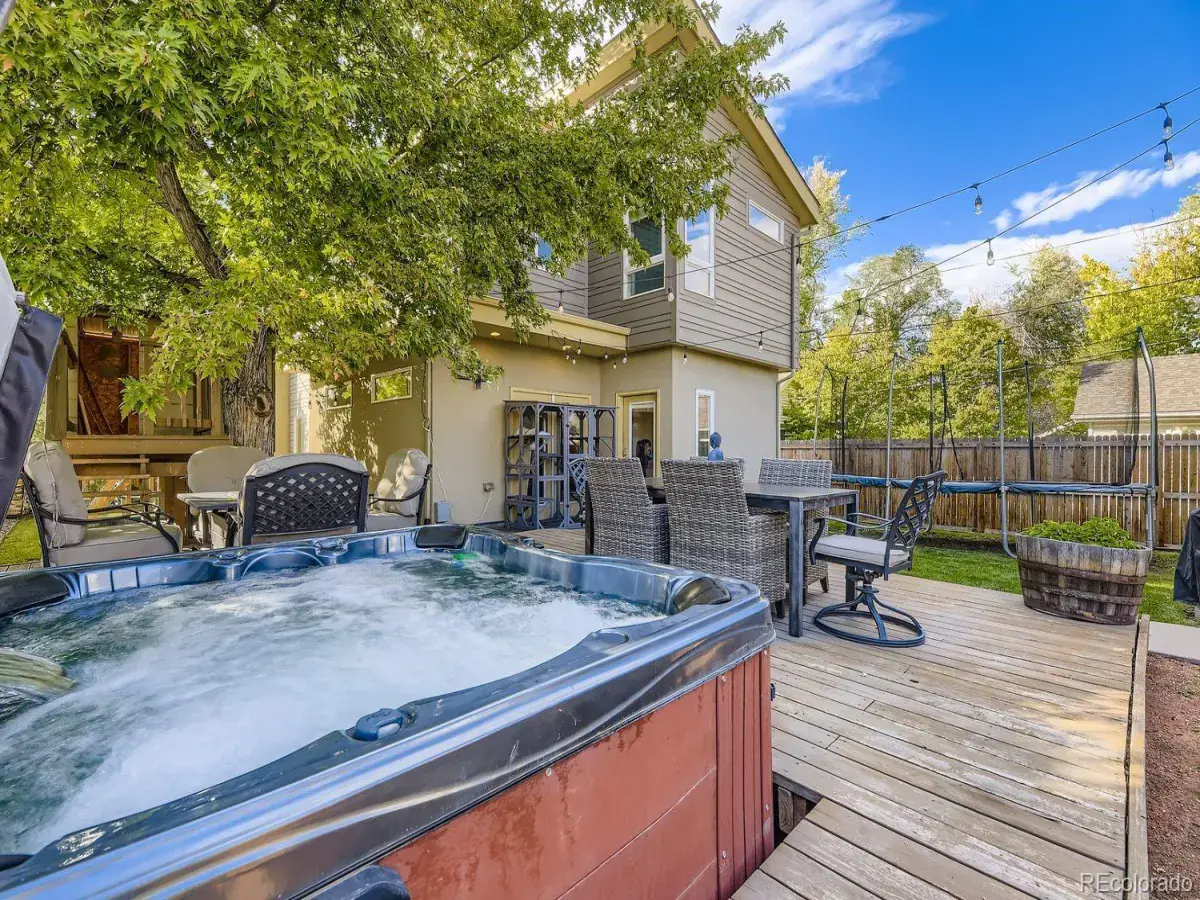 10242025032904 1200 28