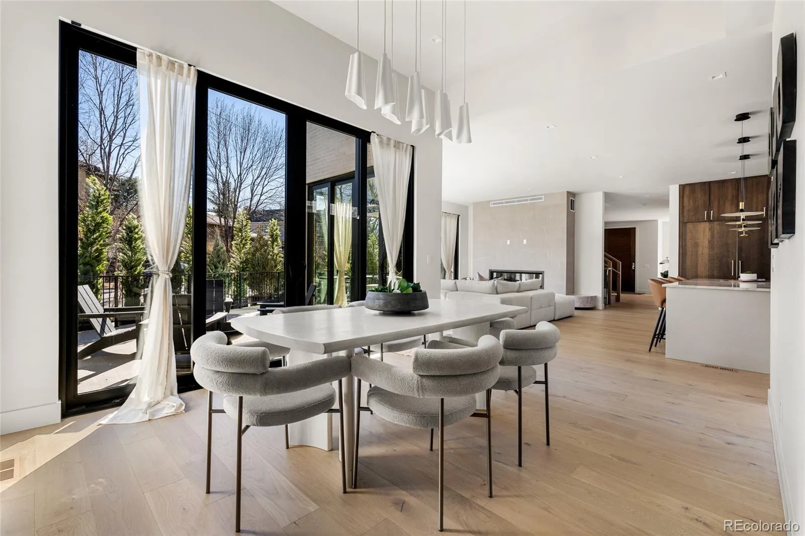 04112026143613 1600 19