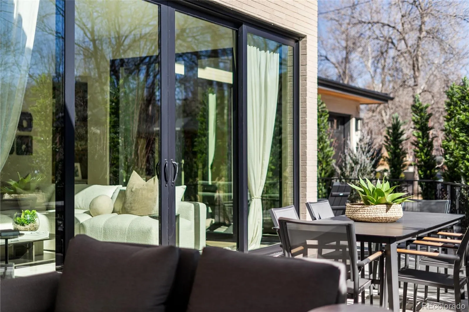 04112026143613 1600 24