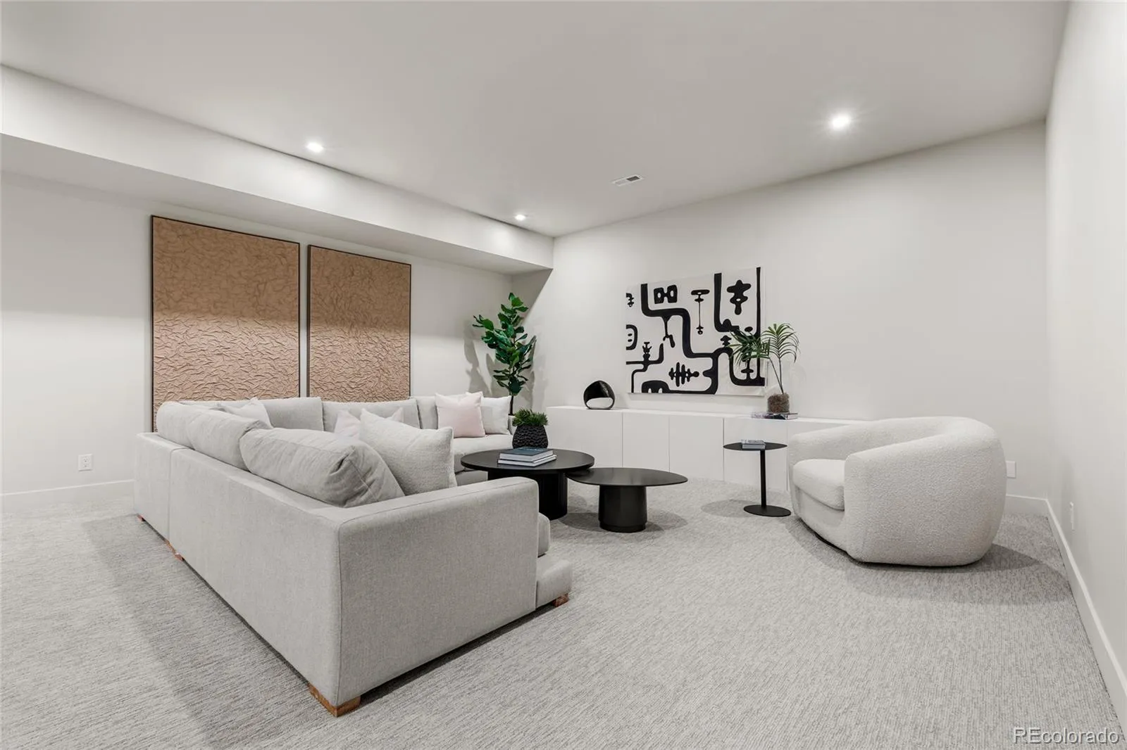 04112026143613 1600 38