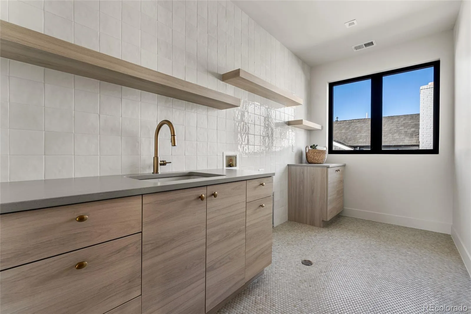 04112026143613 1600 43