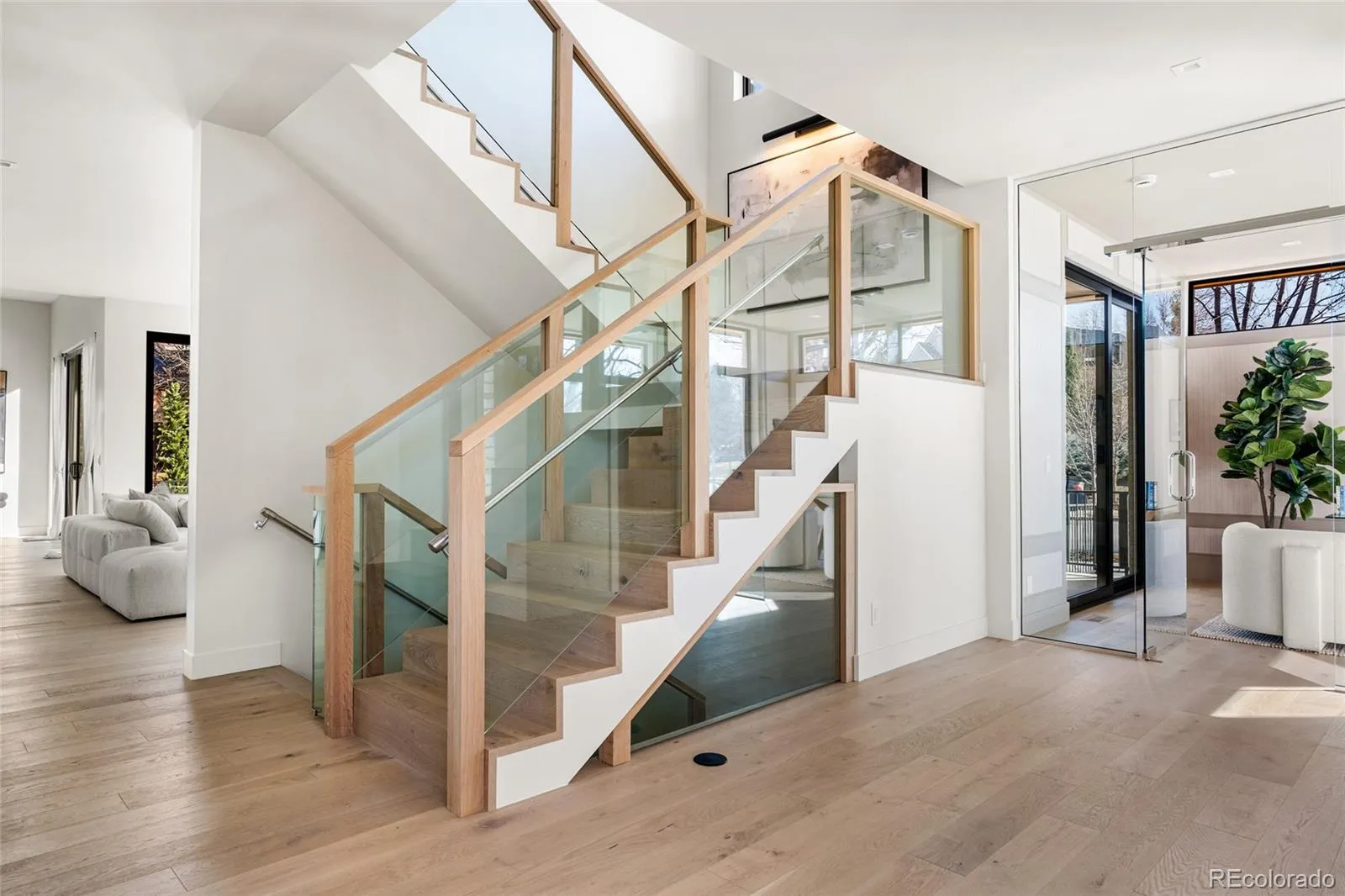 04112026143613 1600 44